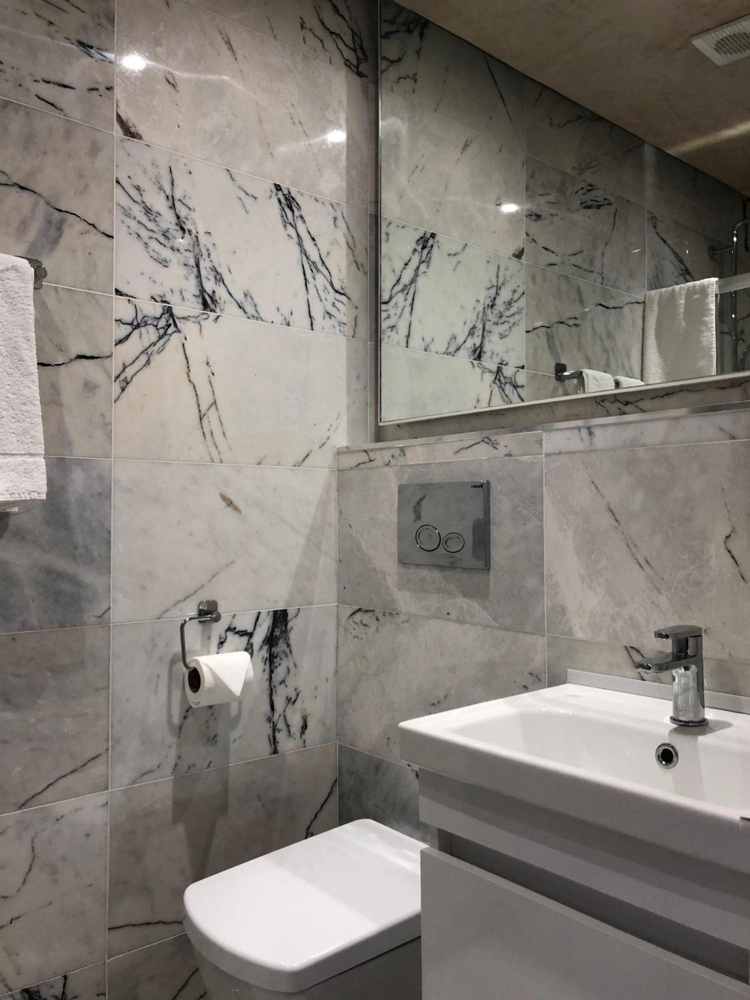 Widegate Residential Apartment *