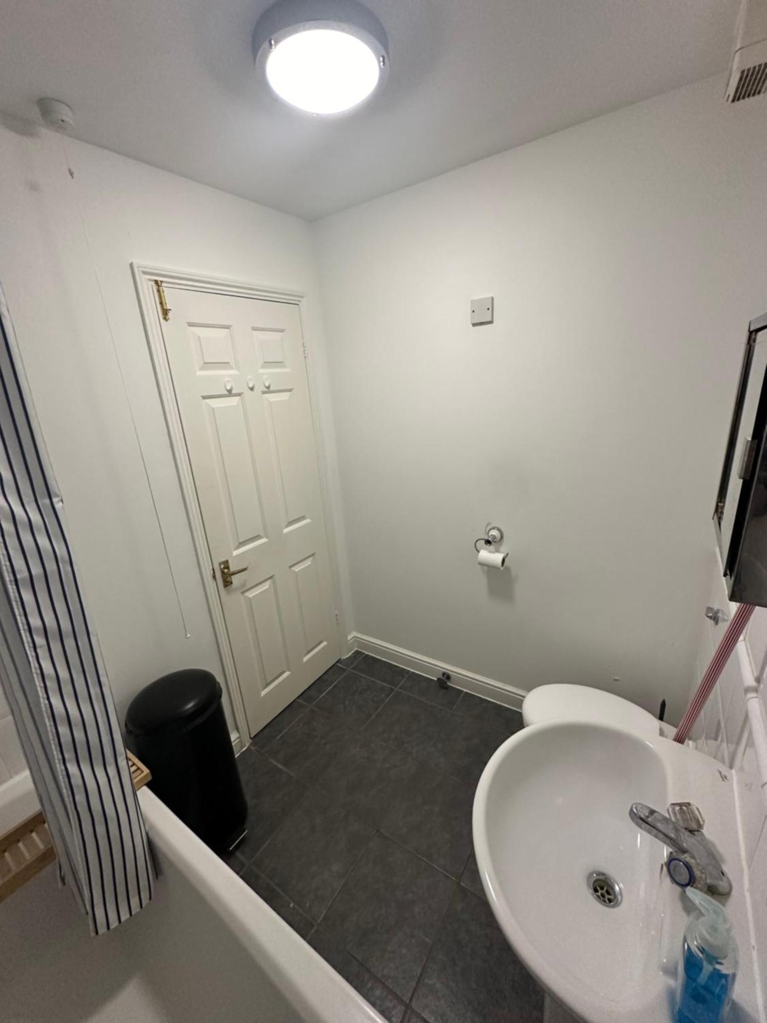 In A Shared Flat, E16 Rum i privatbostad London
