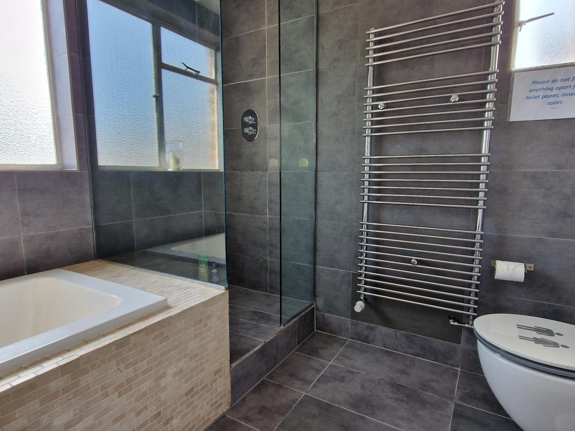 Victorian Modern Two Bedrooms Flat In West Kensington With Skyline View Lägenhet *