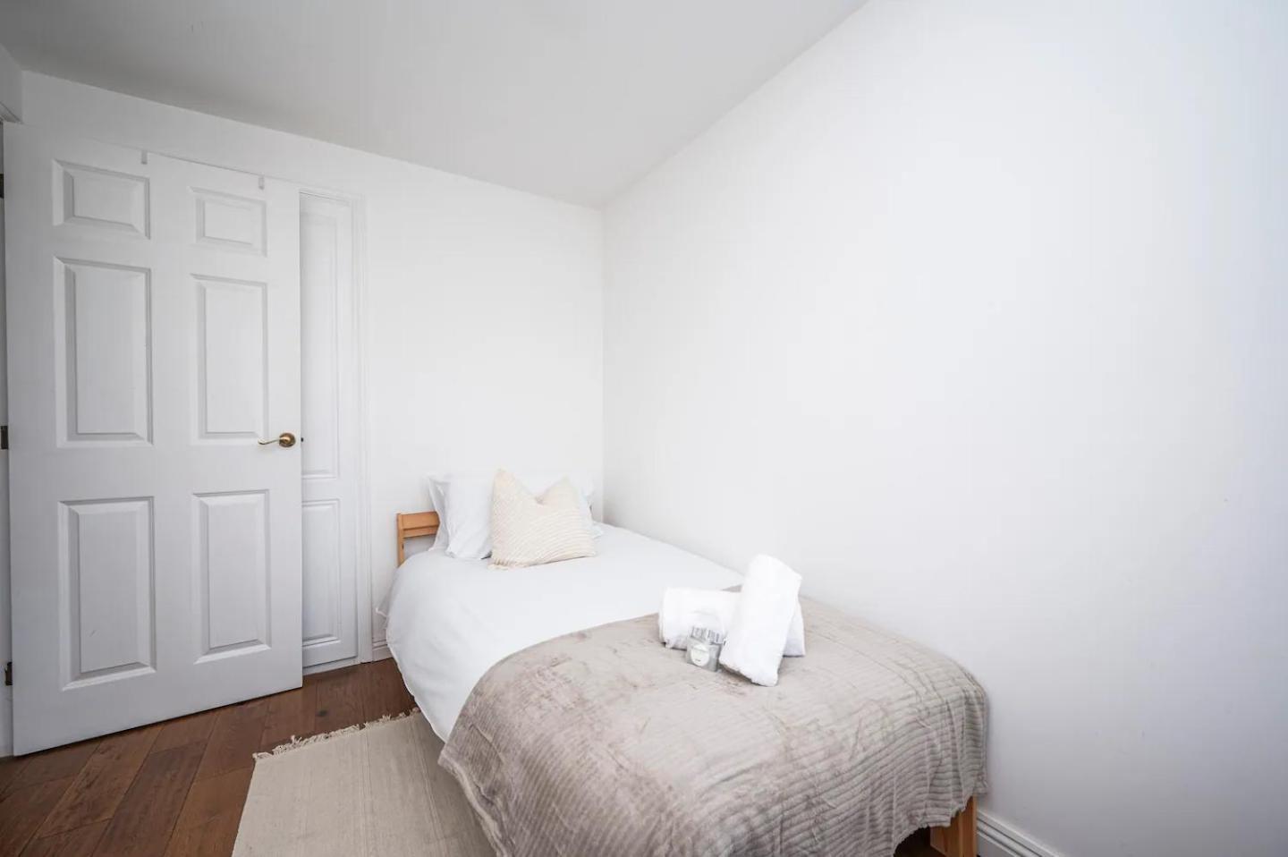 Greenwich House 10 Mins To O2 - Free Parking Pass The Keys