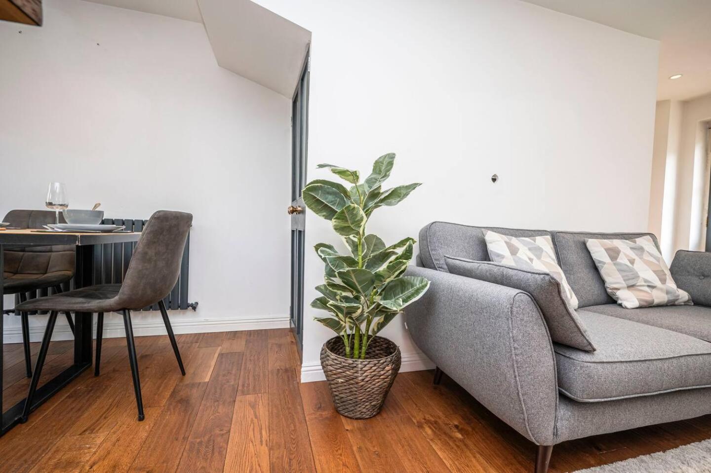 Greenwich House 10 Mins To O2 - Free Parking Pass The Keys *