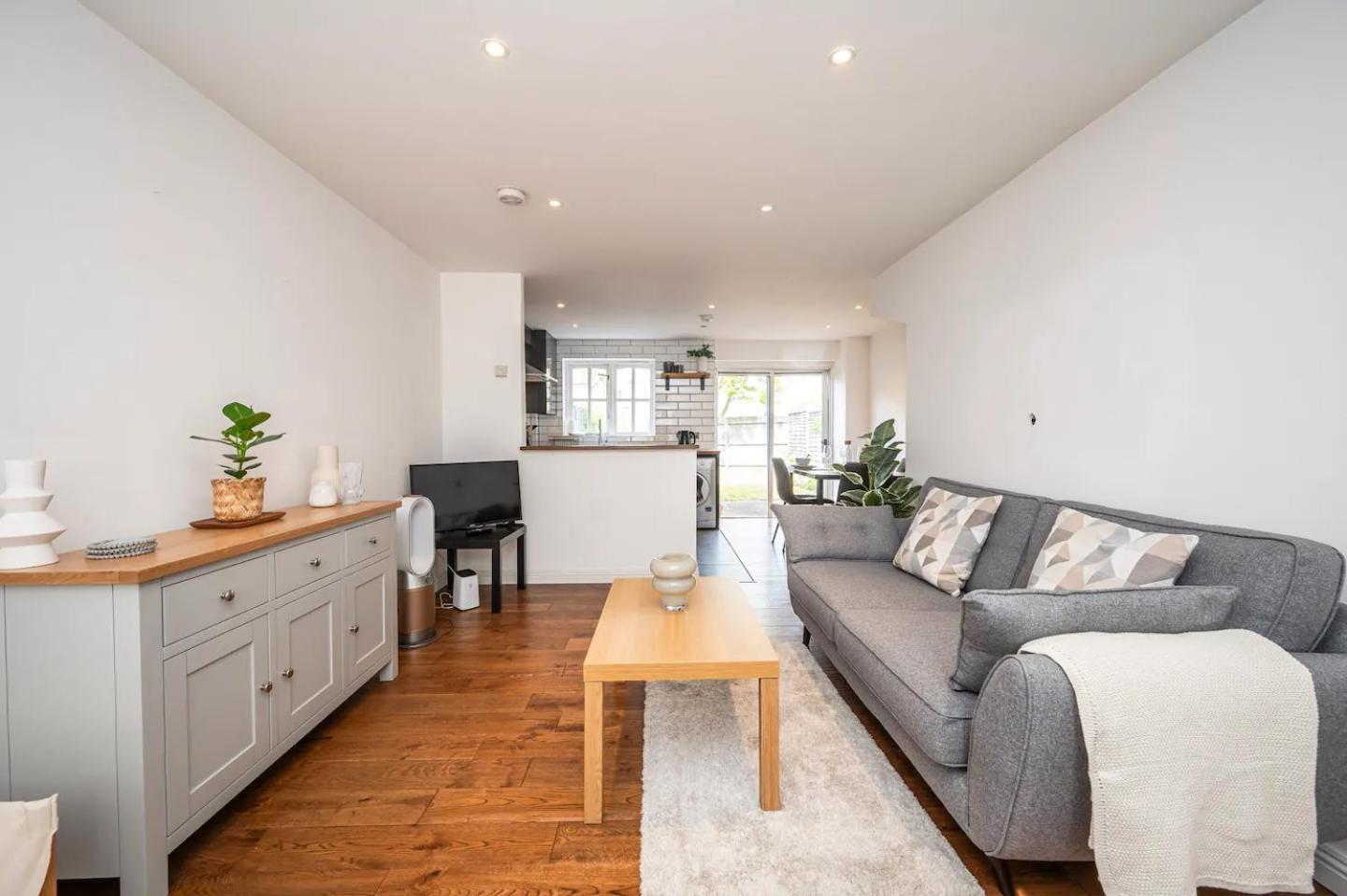 Semesterbostad Greenwich House 10 Mins To O2 - Free Parking Pass The Keys London