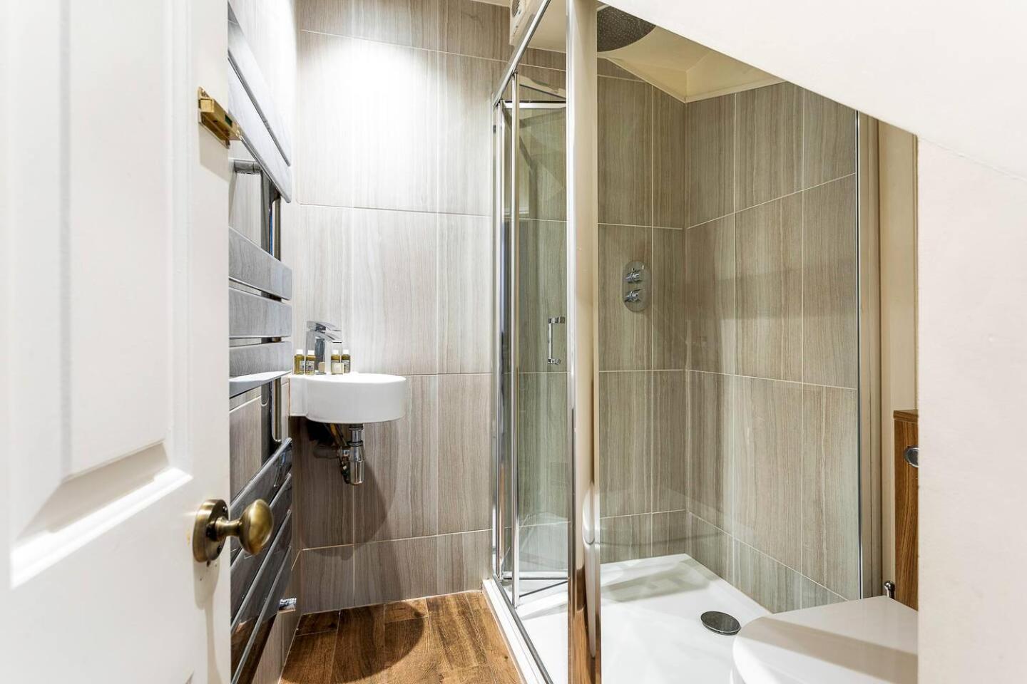 Pass The Keys Spacious Camberwell House 30min Bus Feriehus London