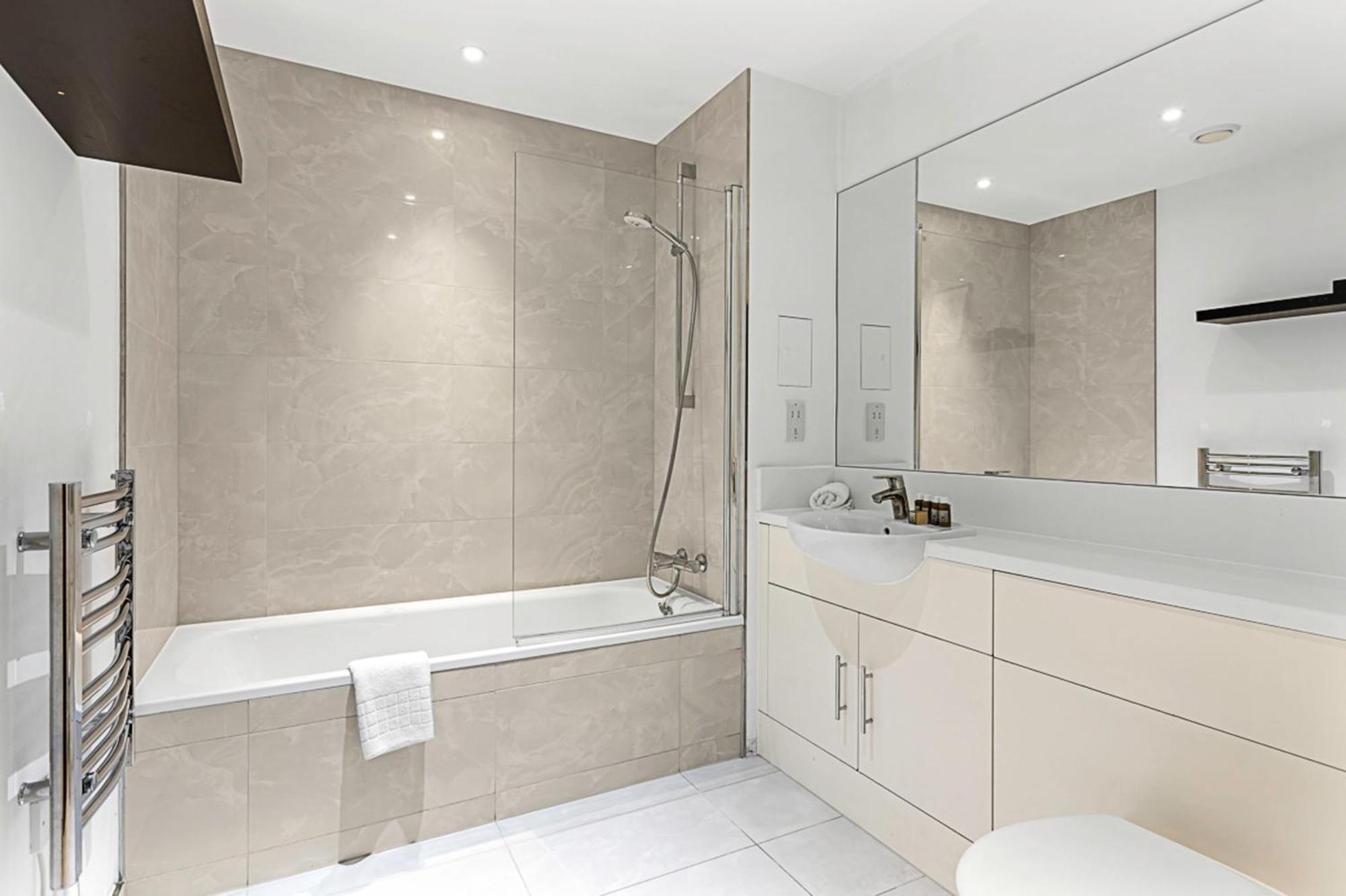 Apartment Stylish Flat In Battersea Reach *