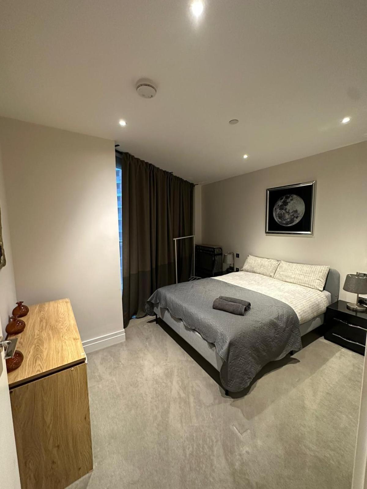 1 Bed Flat In Vauxhall Next To Battersea Londen