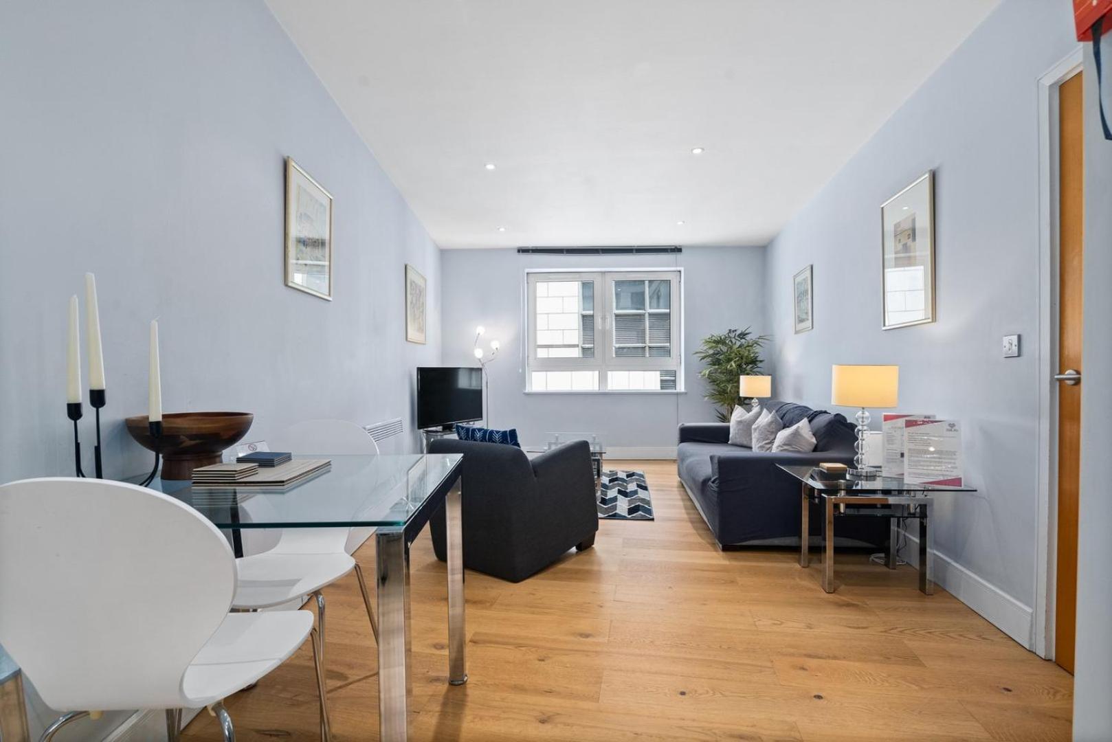 Lägenhet Guestready - Tower Of At Your Doorstep London