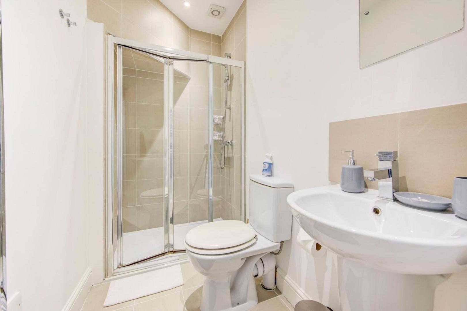 Lägenhet Guestready - Sleek Serenity In Hammersmith *