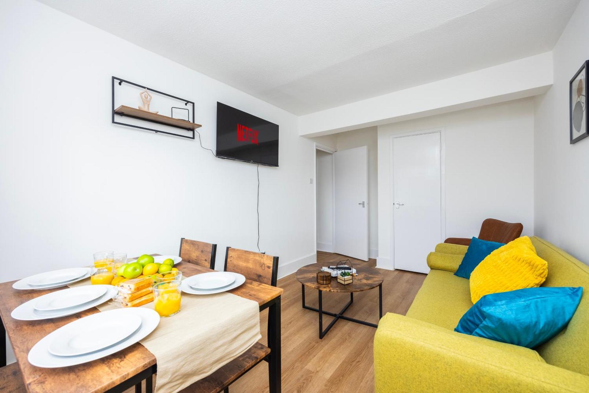 Lägenhet Excel O2 Stunning Large 3 Bedroom With Balcony *