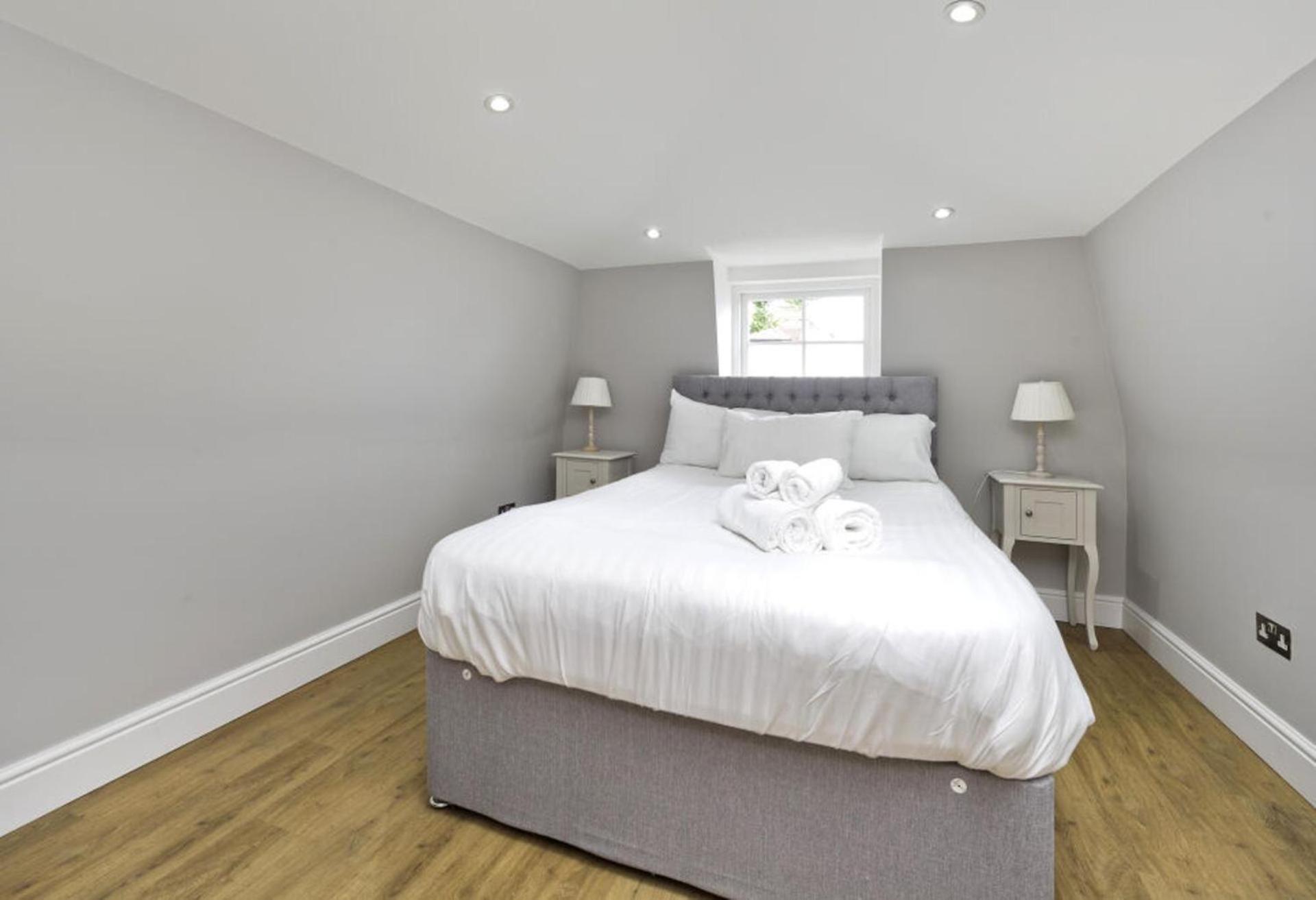 London-apartment-sleeps2-privateentrance Leilighet London