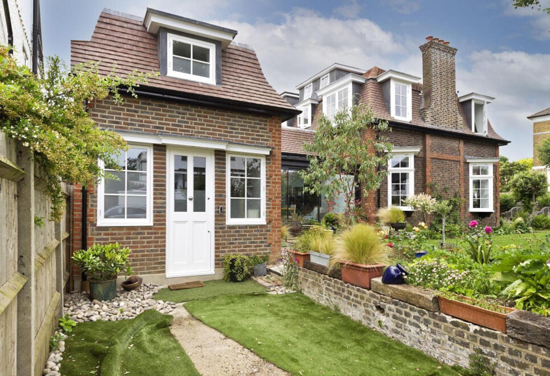 London-apartment-sleeps2-privateentrance Leilighet London