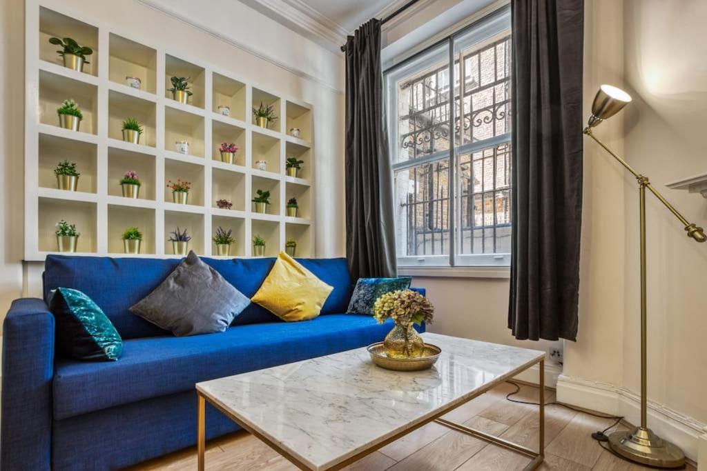 Apartment 2bed 2bath Earls Court *