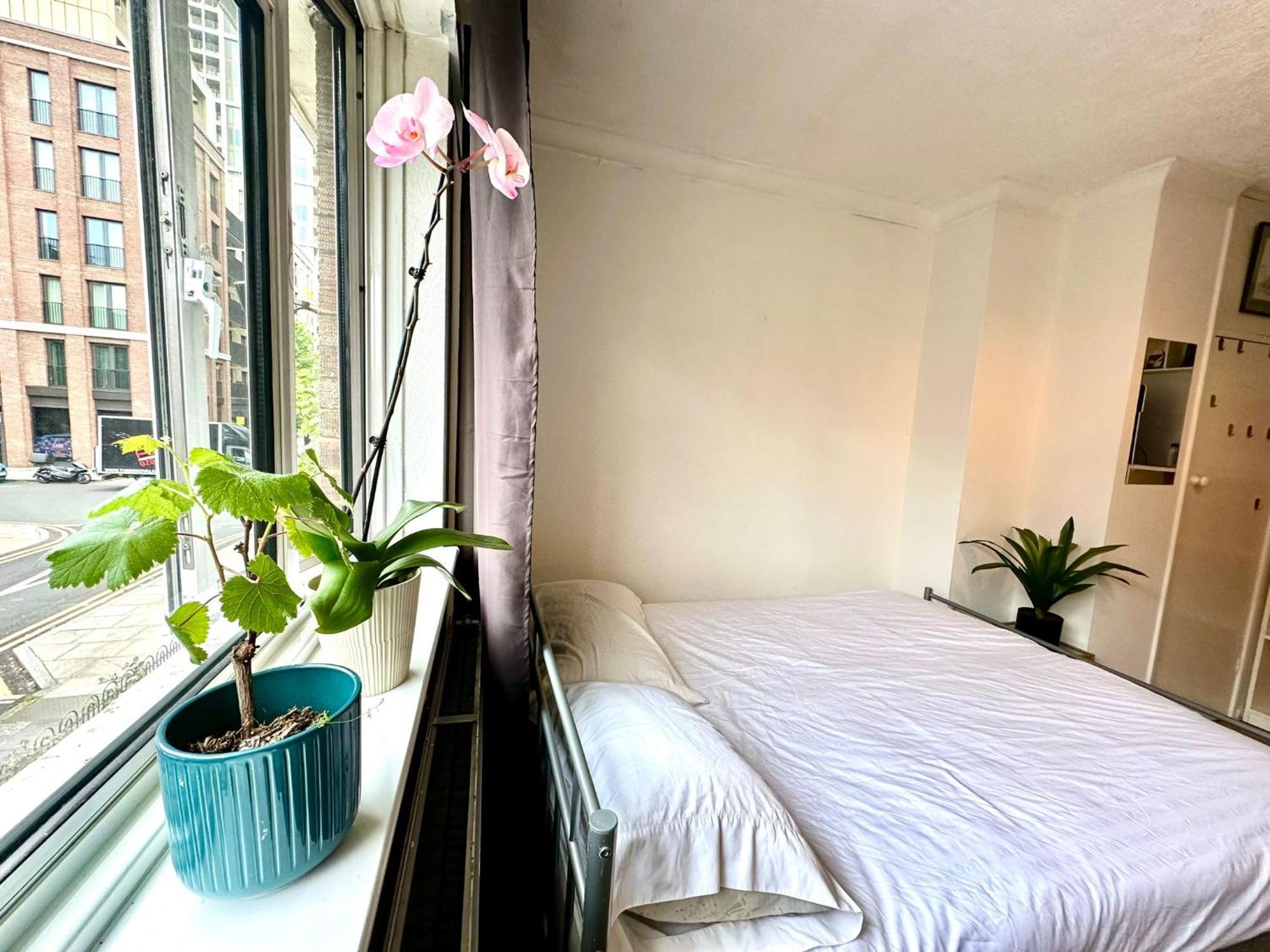 Gjestgiverier Whitechapel Lindley House R2 London