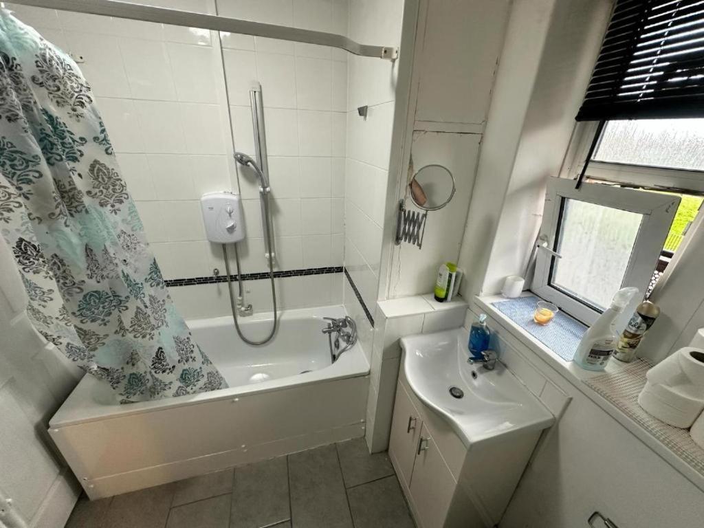 Gjestgiverier Aldgate East R2 London