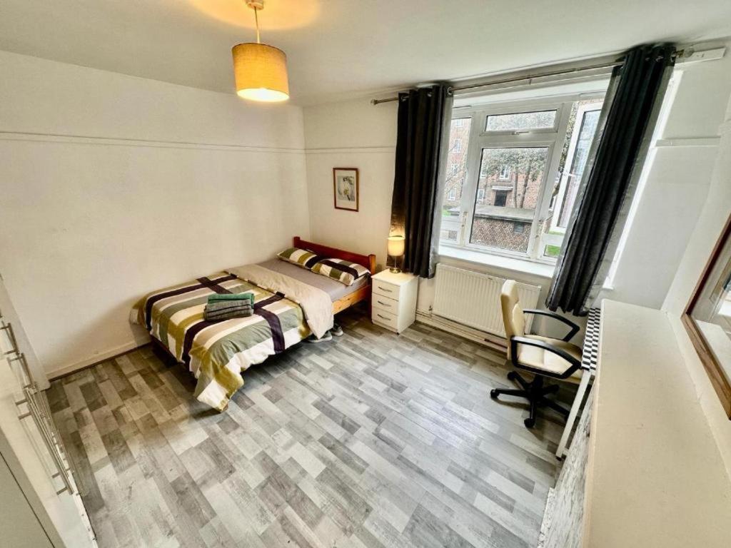Gjestgiverier Aldgate East R2