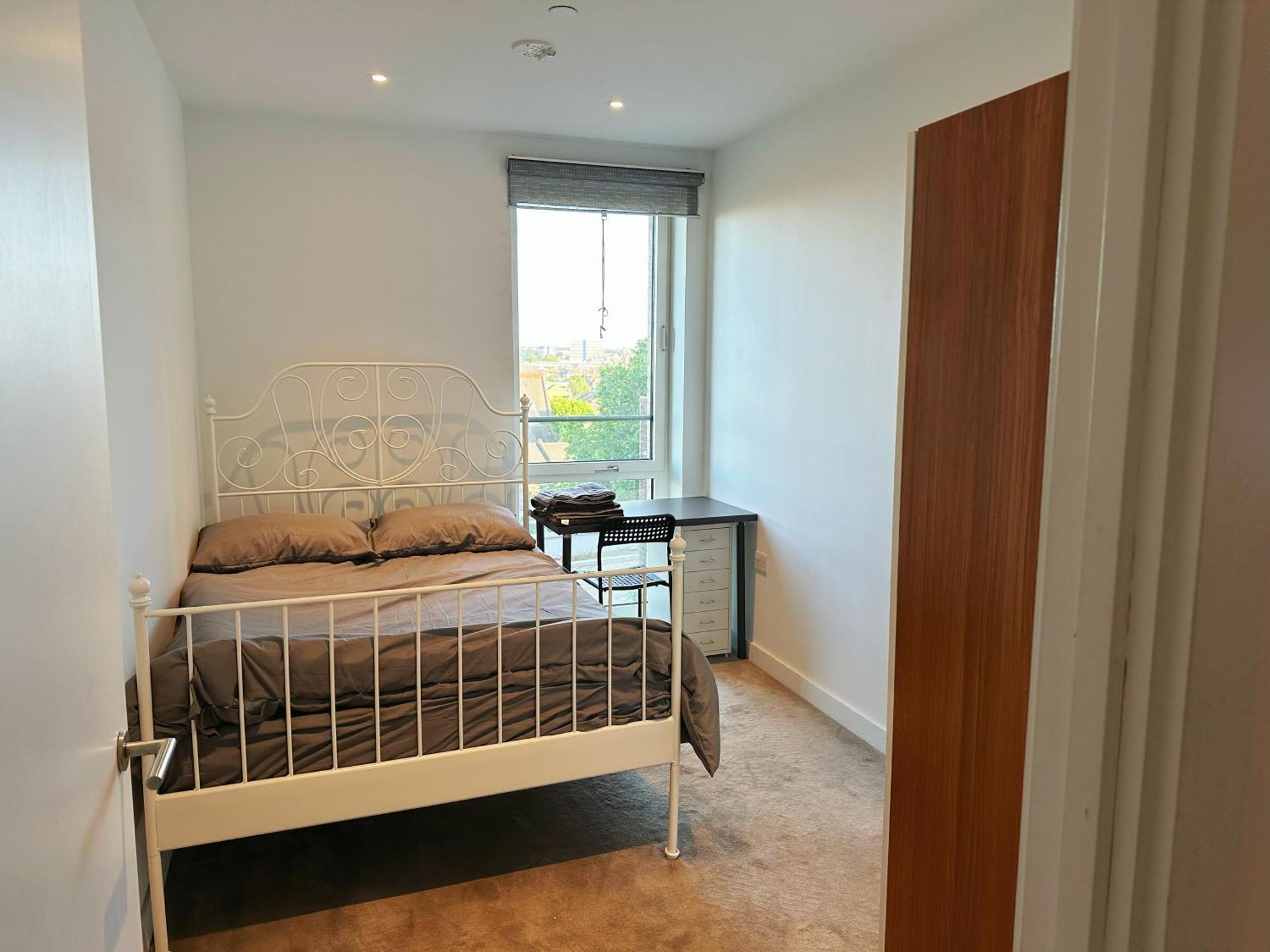 Modern 2 Bedroom Secured Flat London