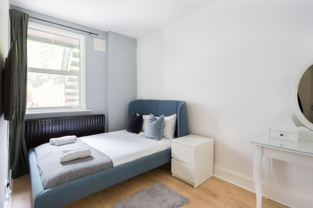 Two Bedroom In Dalston Appartement Londen
