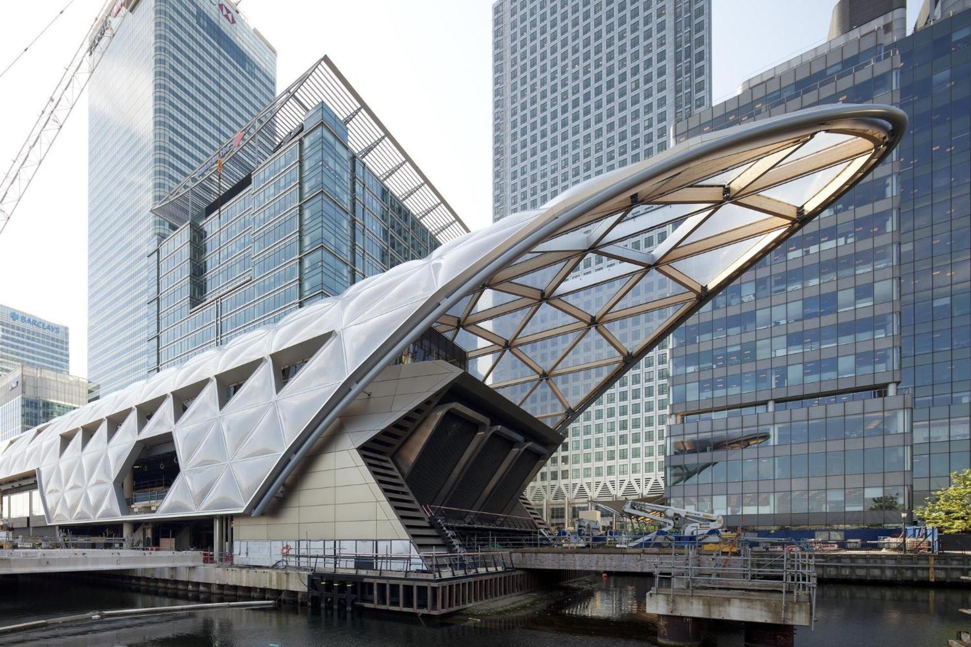 Apartment Modern Two Bed Serviced In Canary Wharf - Perfect For Long Stay, Business, Leisure And Relocations
