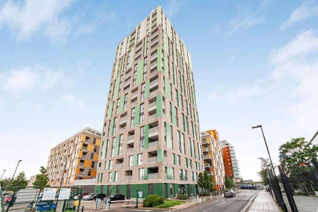 Modern 1-bed With Panoramic View In Appartamento Londra