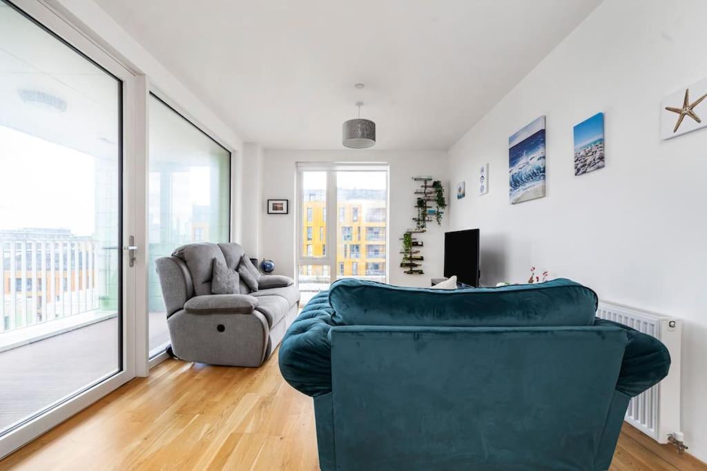 Modern 1-bed With Panoramic View In Londra
