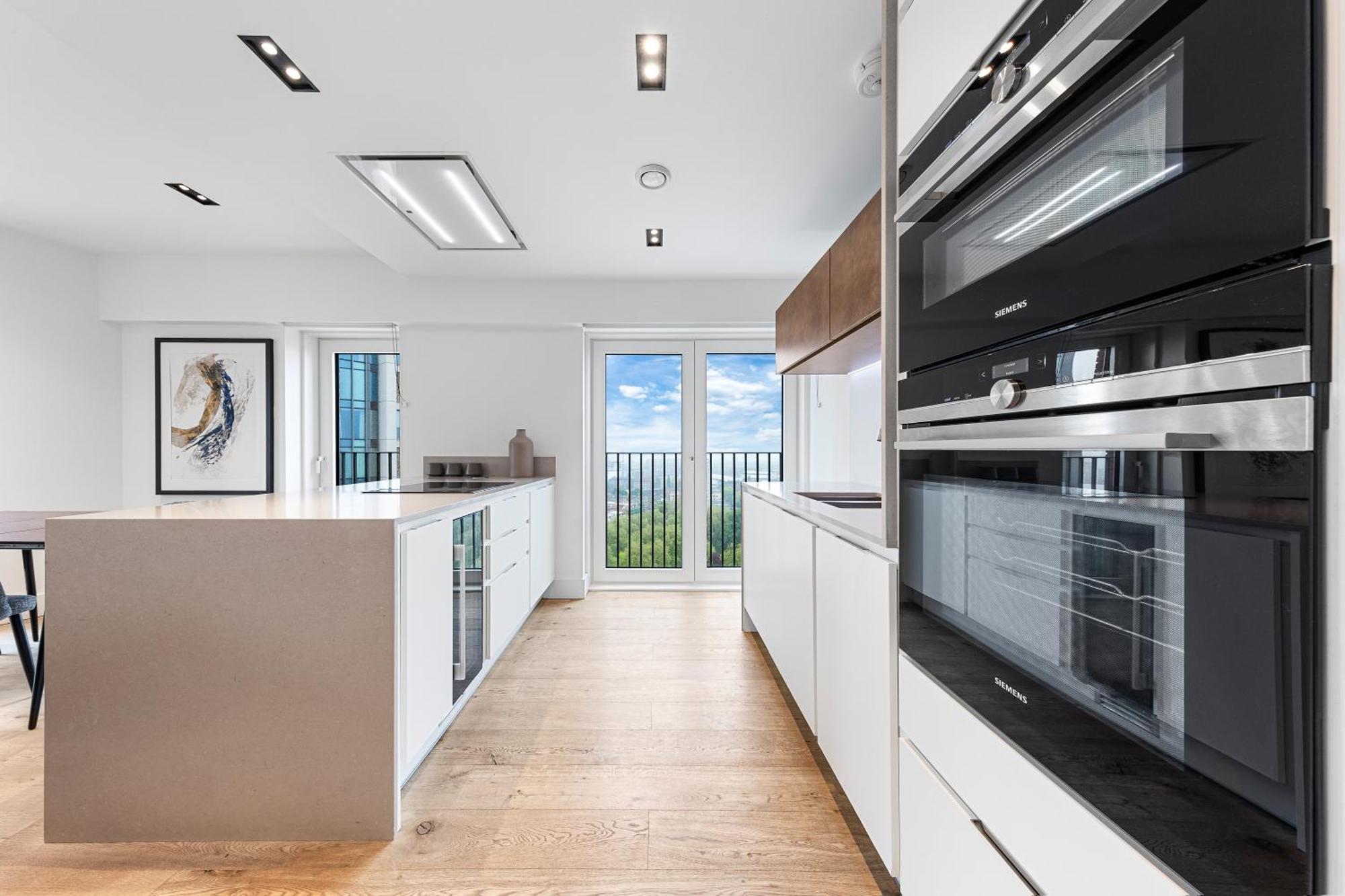 Heart Of Panoramic View 2 Bedroom Designer Luxury - Pool And Gym Access Londres