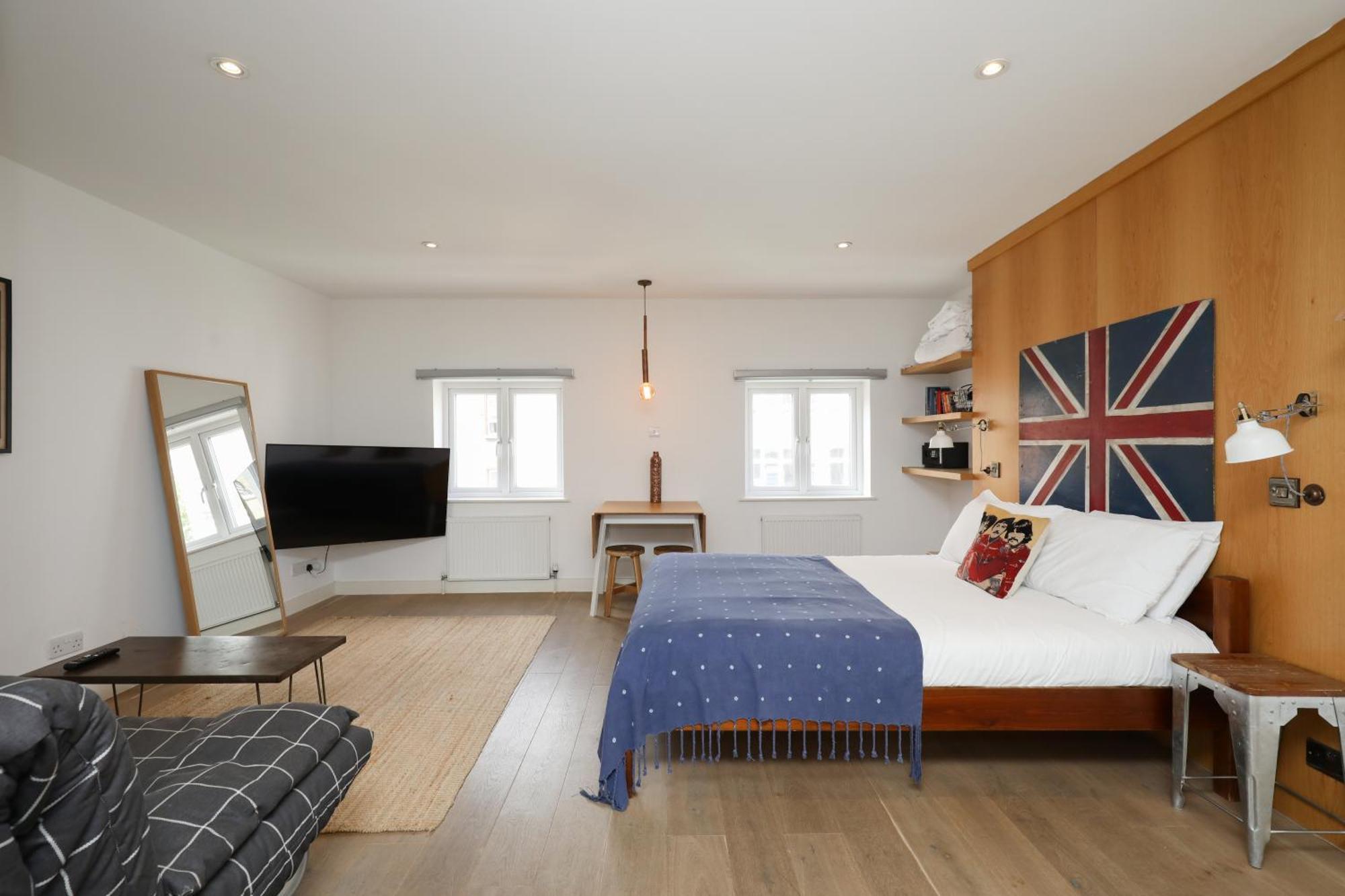 Stylish Fitzrovia Studios W1