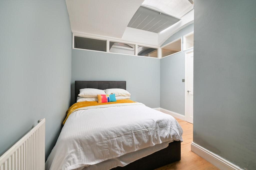 Cozy Hideaway In South Ken! Apartment London