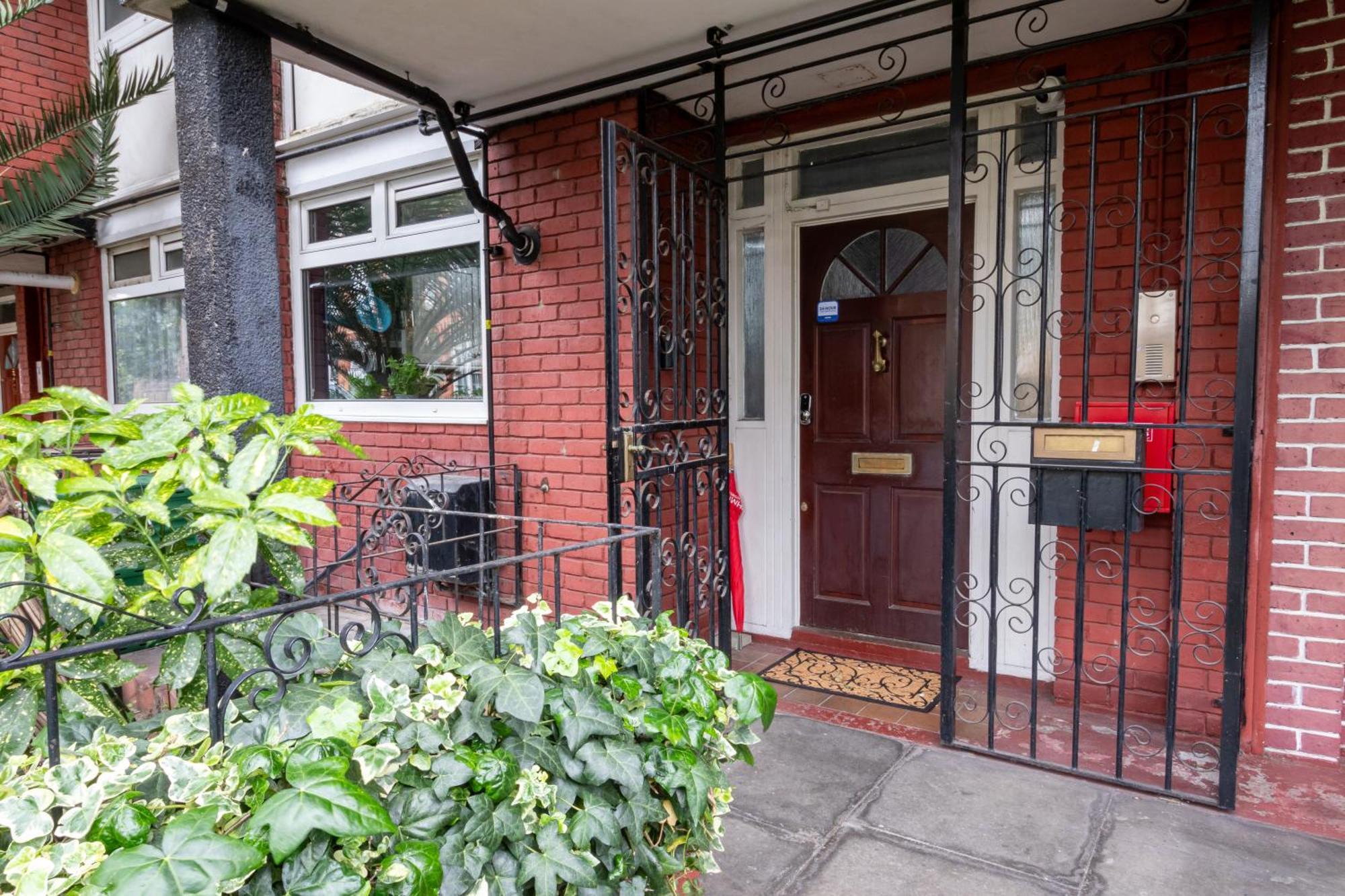 Leilighet Cosy Family Retreat With Garden & Workspace London