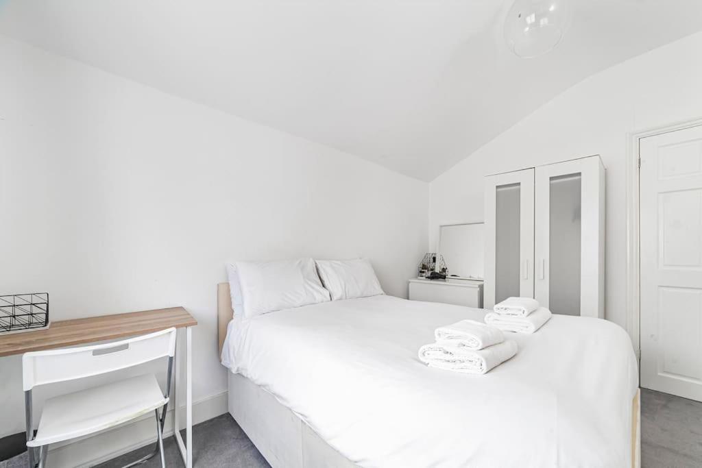 Spacious & Chic 3-bed House Near Central Appartement
