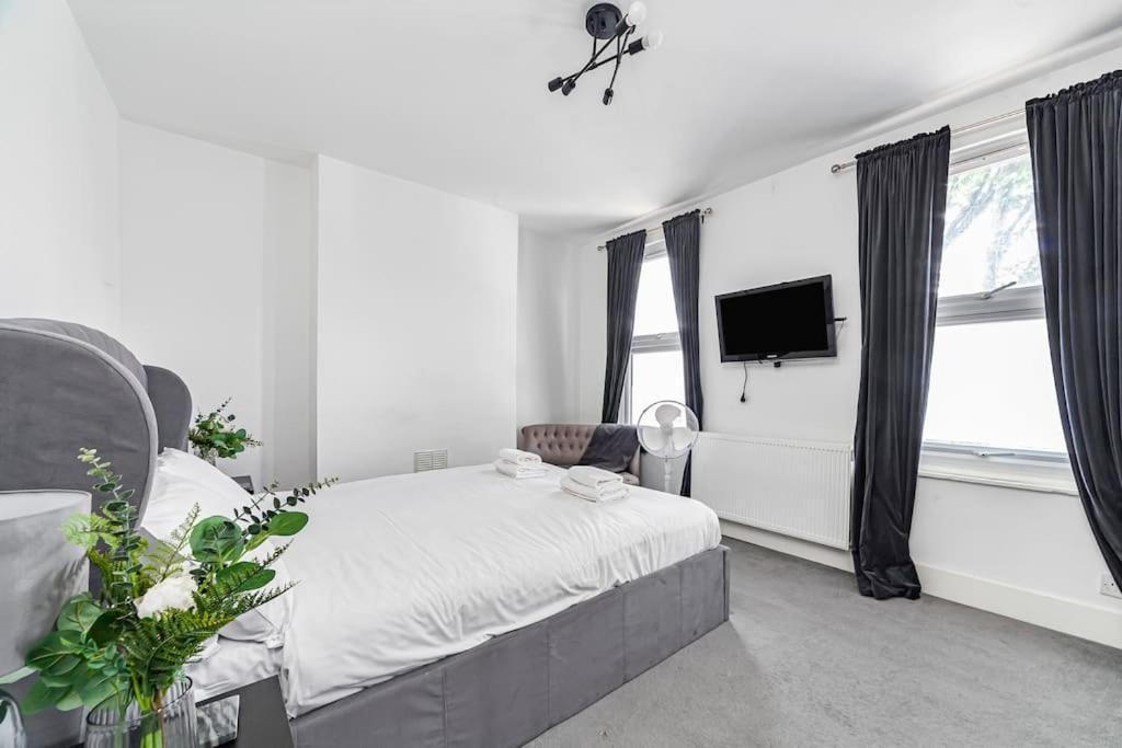 Spacious & Chic 3-bed House Near Central Appartement *