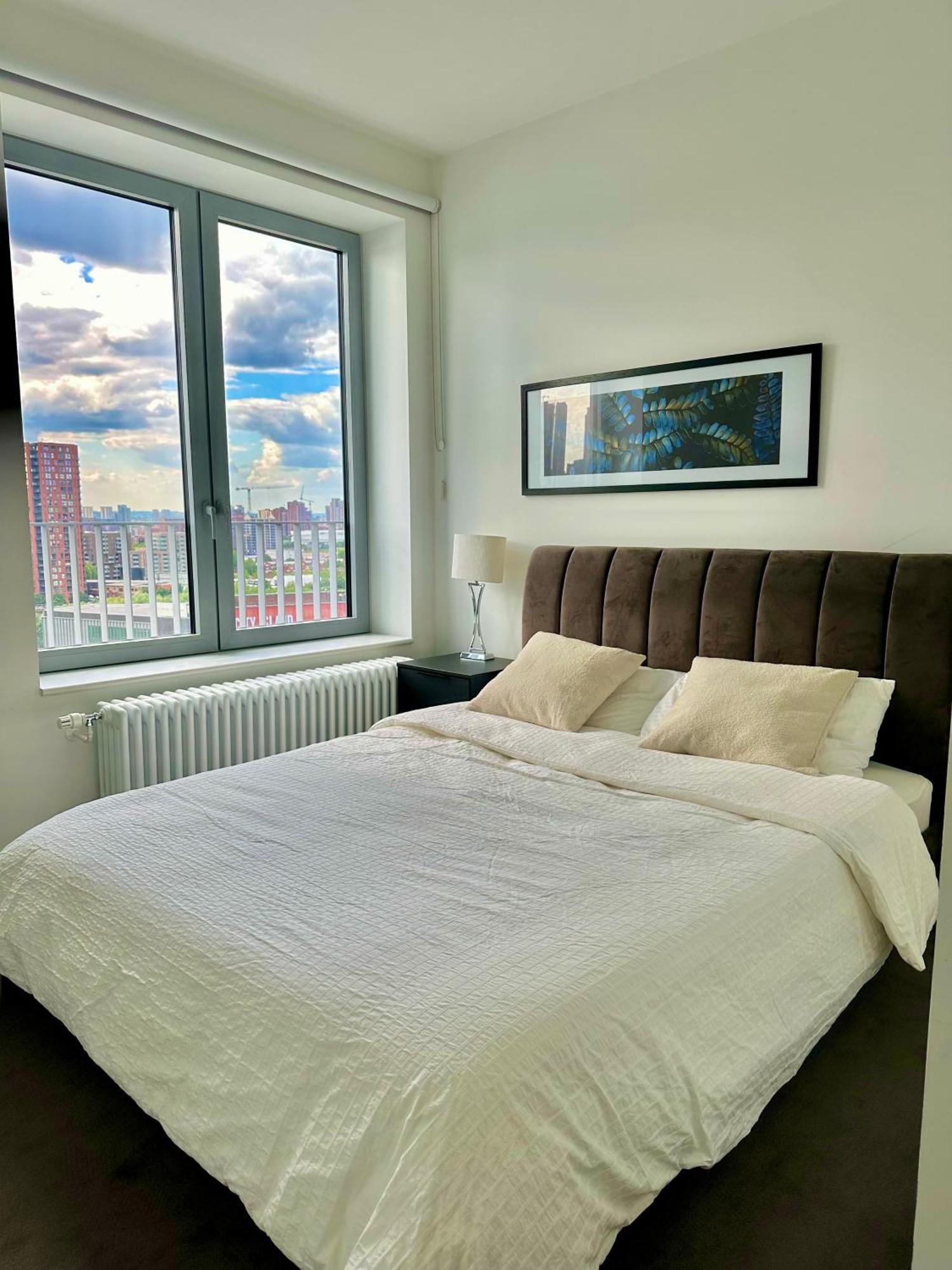Beautiful View To Canary Wharf , O2 Arena , Near By Excel 3-beds Appartamento Londra