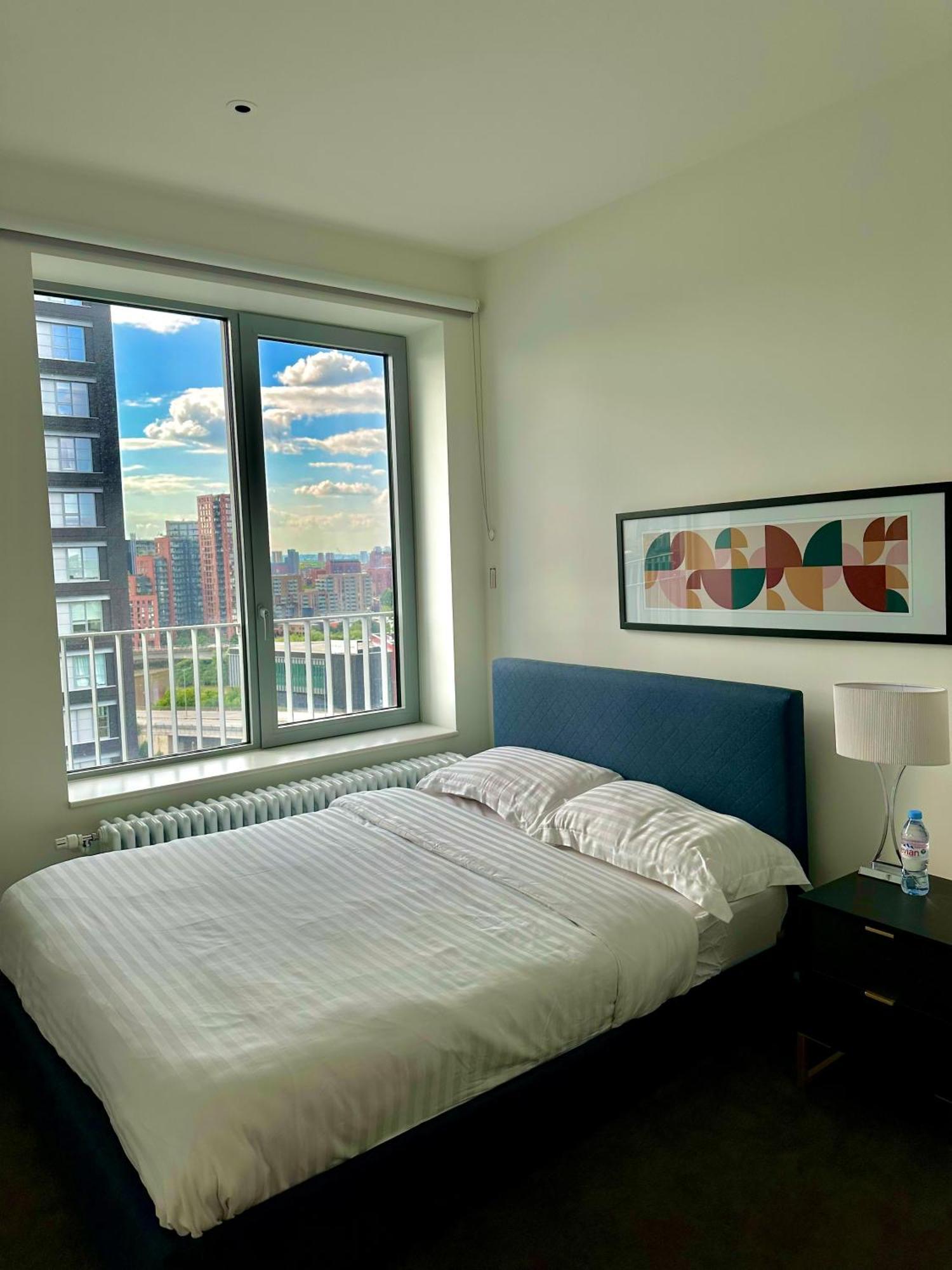 Beautiful View To Canary Wharf , O2 Arena , Near By Excel 3-beds Appartamento Londra