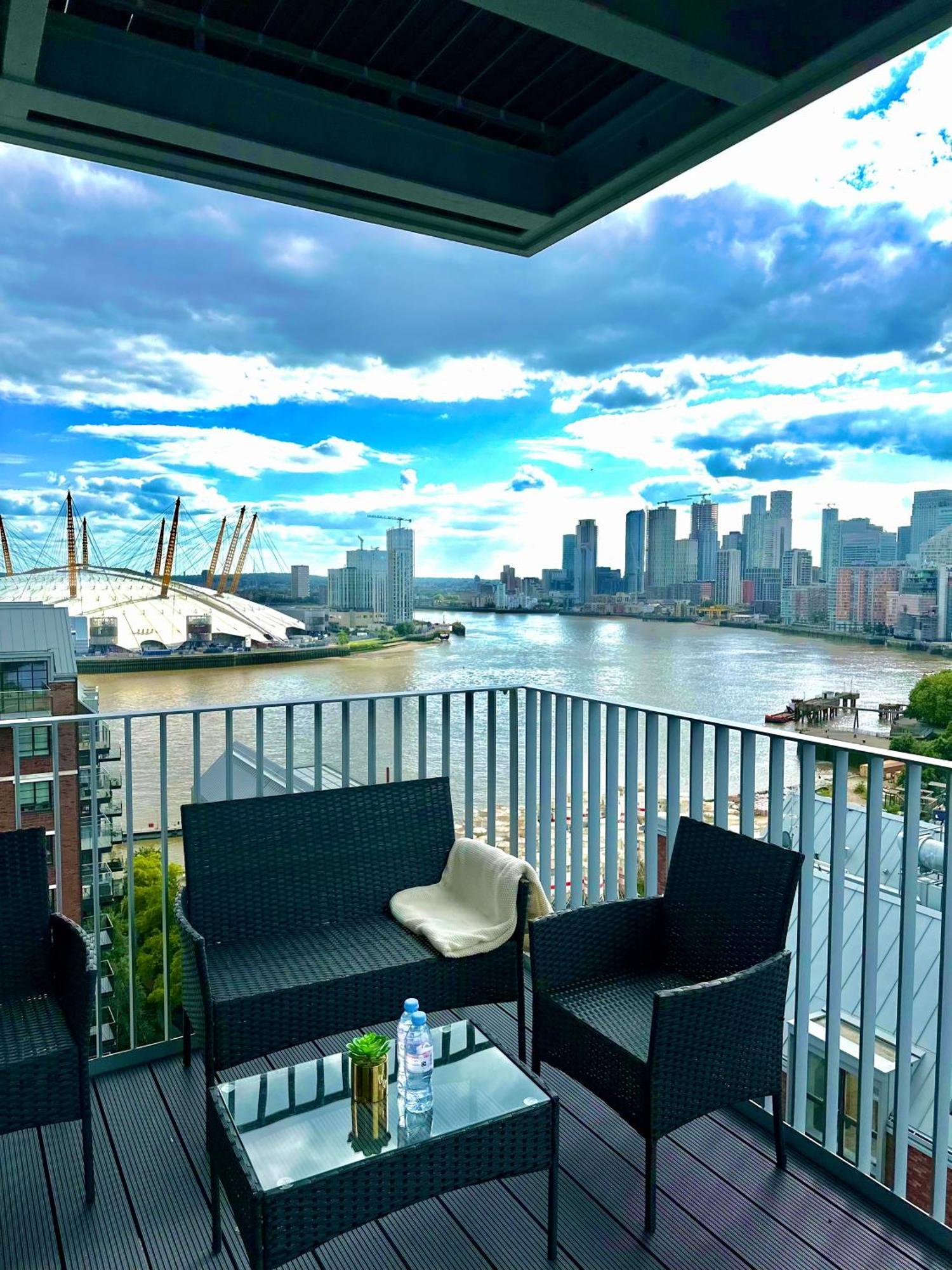 Appartamento Beautiful View To Canary Wharf , O2 Arena , Near By Excel 3-beds Londra
