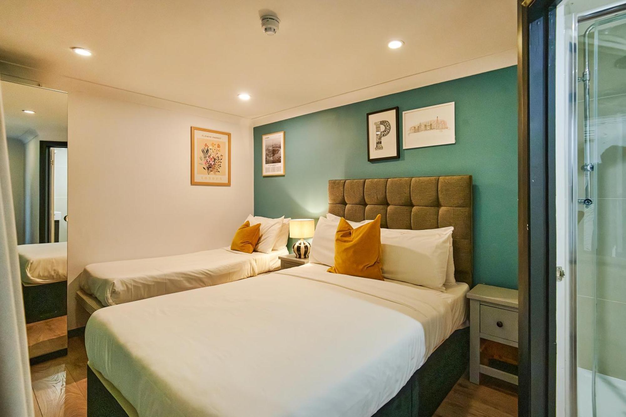 Huttons Hotel, Victoria Hotel Londra