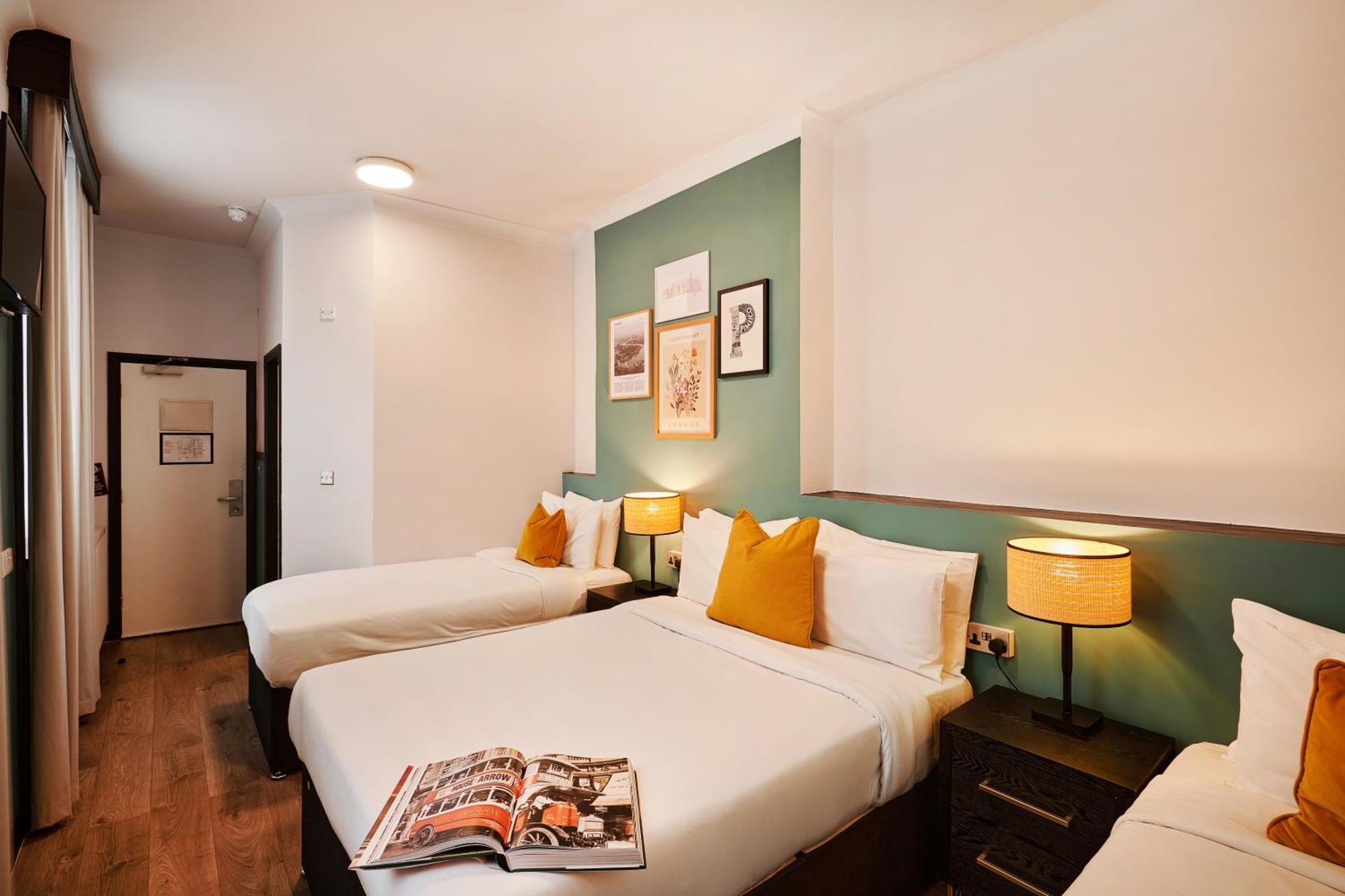Huttons Hotel, Victoria Hotel Londra