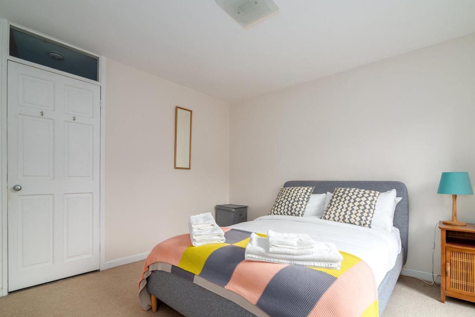 Guestready - Lovely Ground Floor Duplex With Patio In Southbank Londen