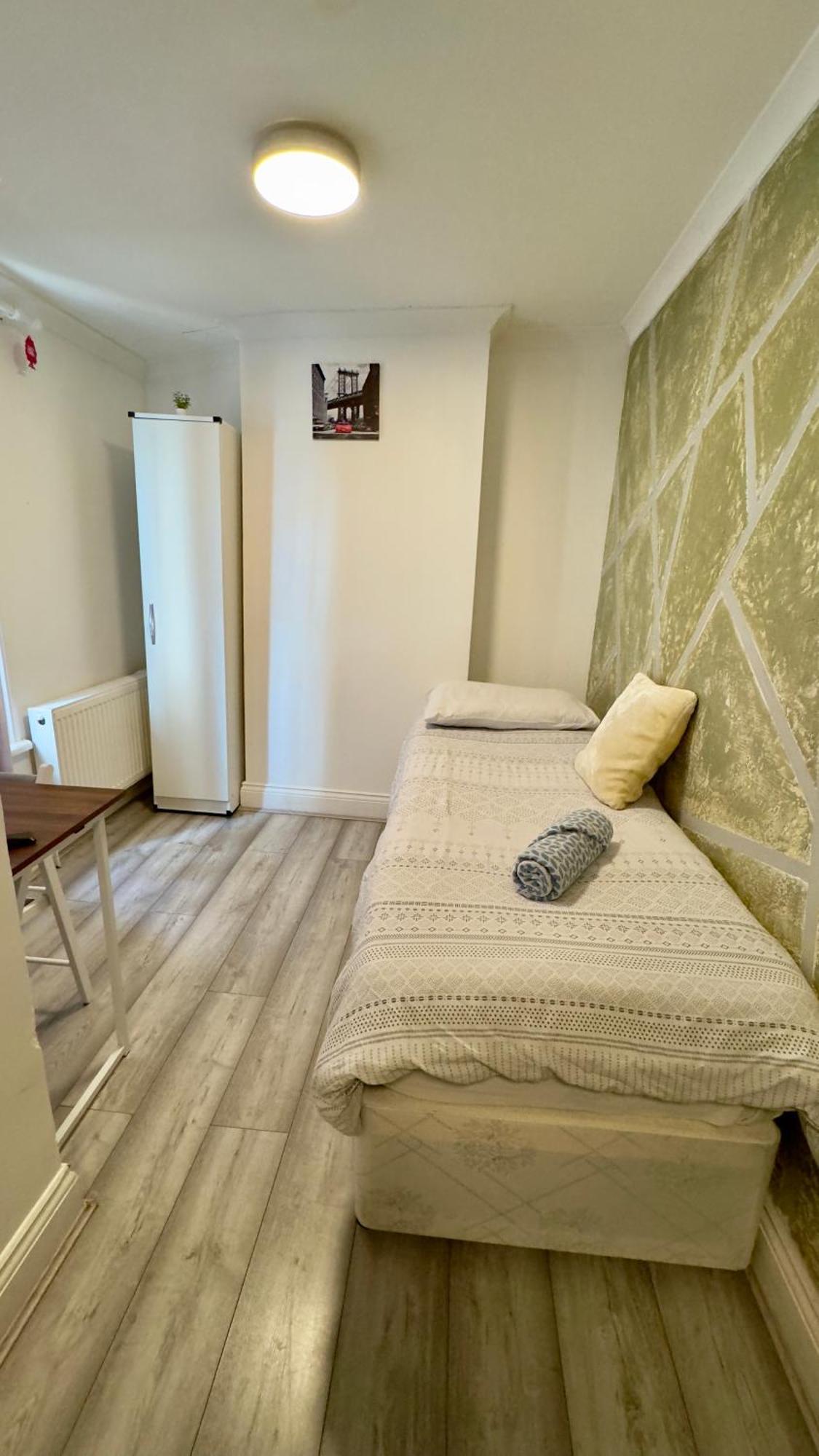 Single 9 Guest house London