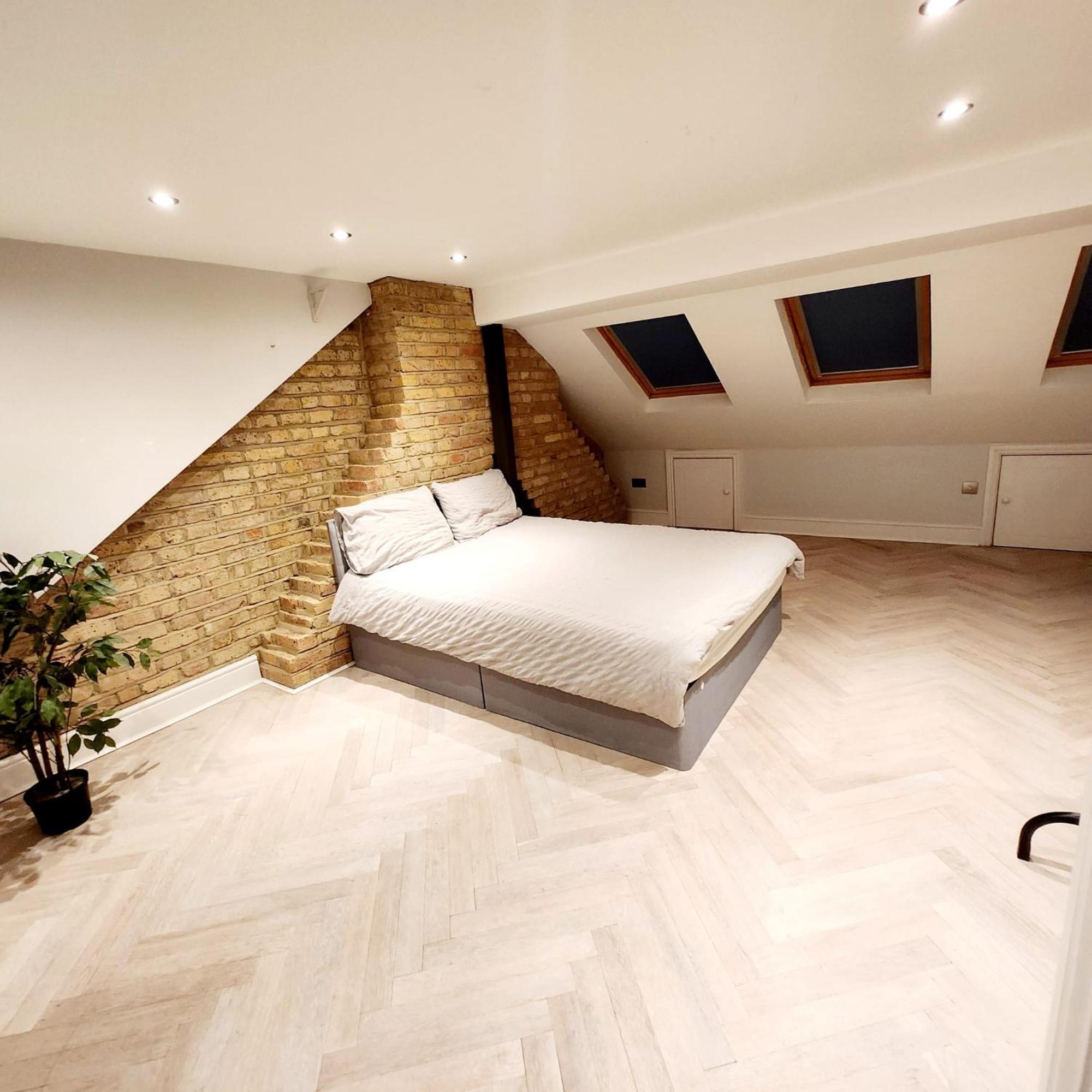 Contemporary 3 Bed House With Spacious Garden Close To Stratford & Canary Wharf Accommodatie bij particulieren