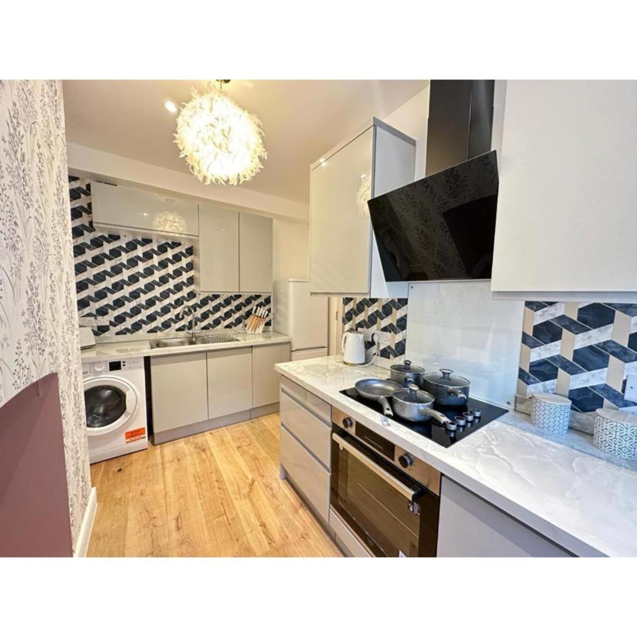 F1- Stylish 1 Bed Flat Near Edgware Road Apartment *