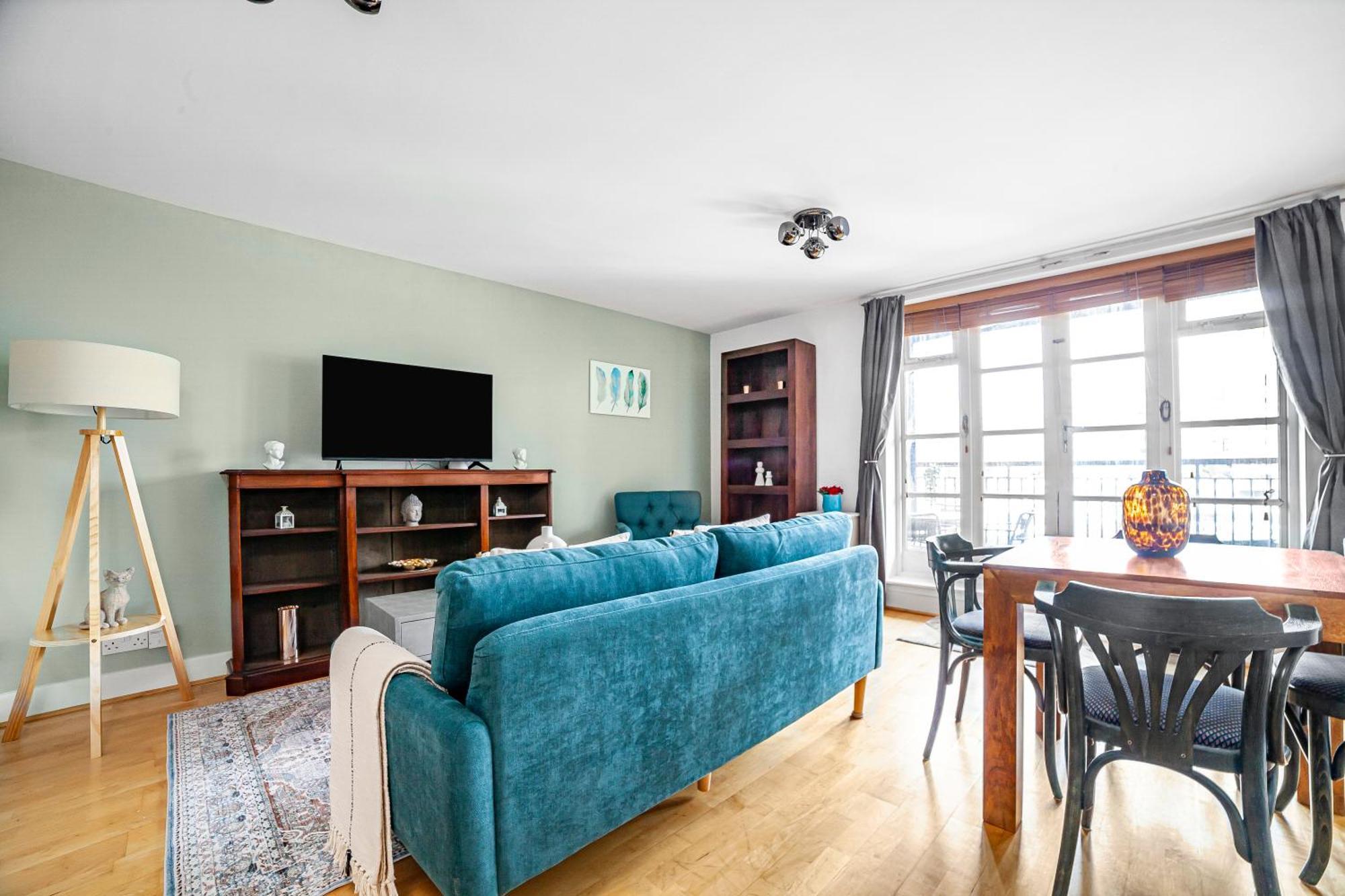 The Canary Wharf Flat *