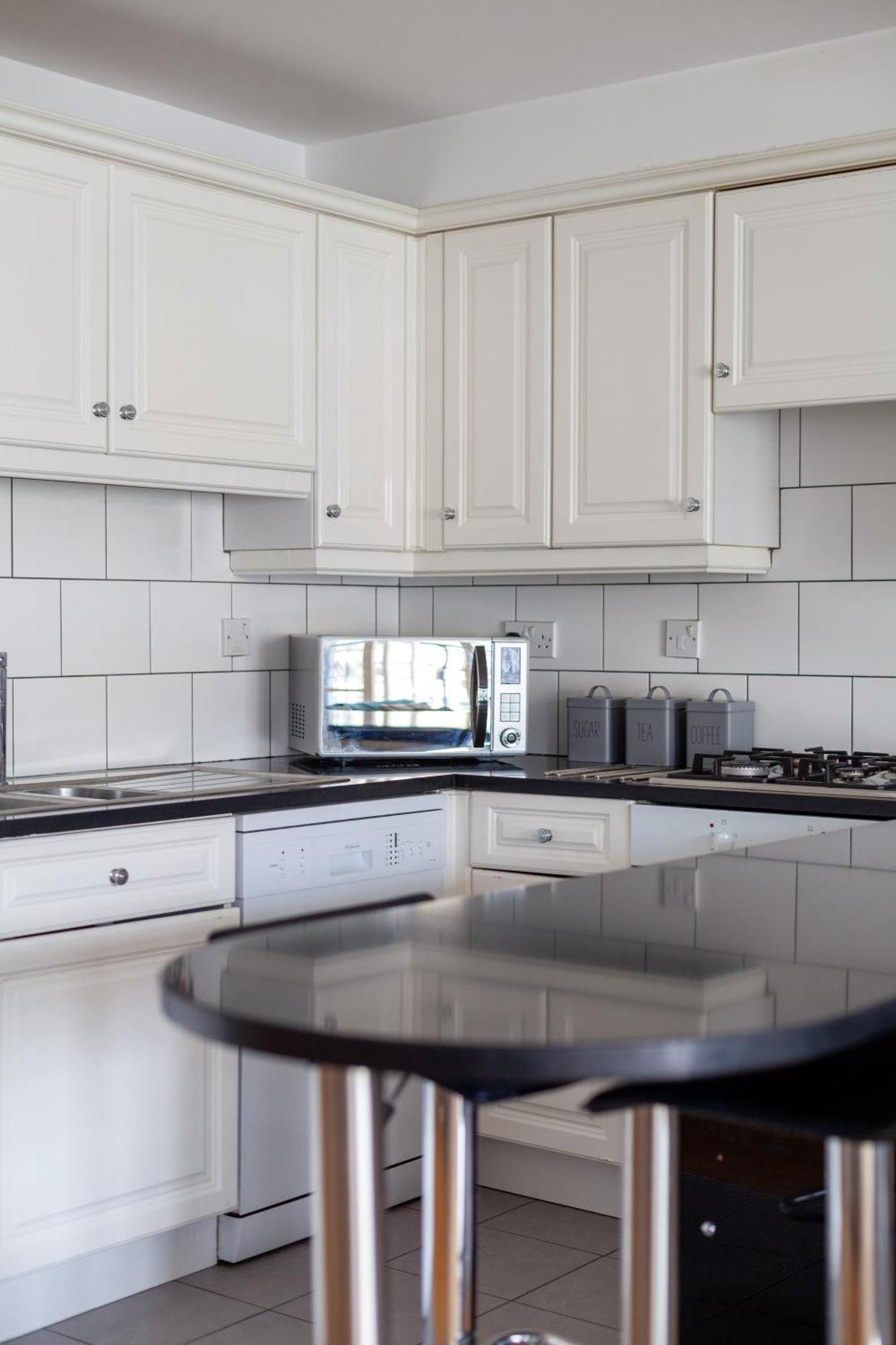 The Canary Wharf Flat *