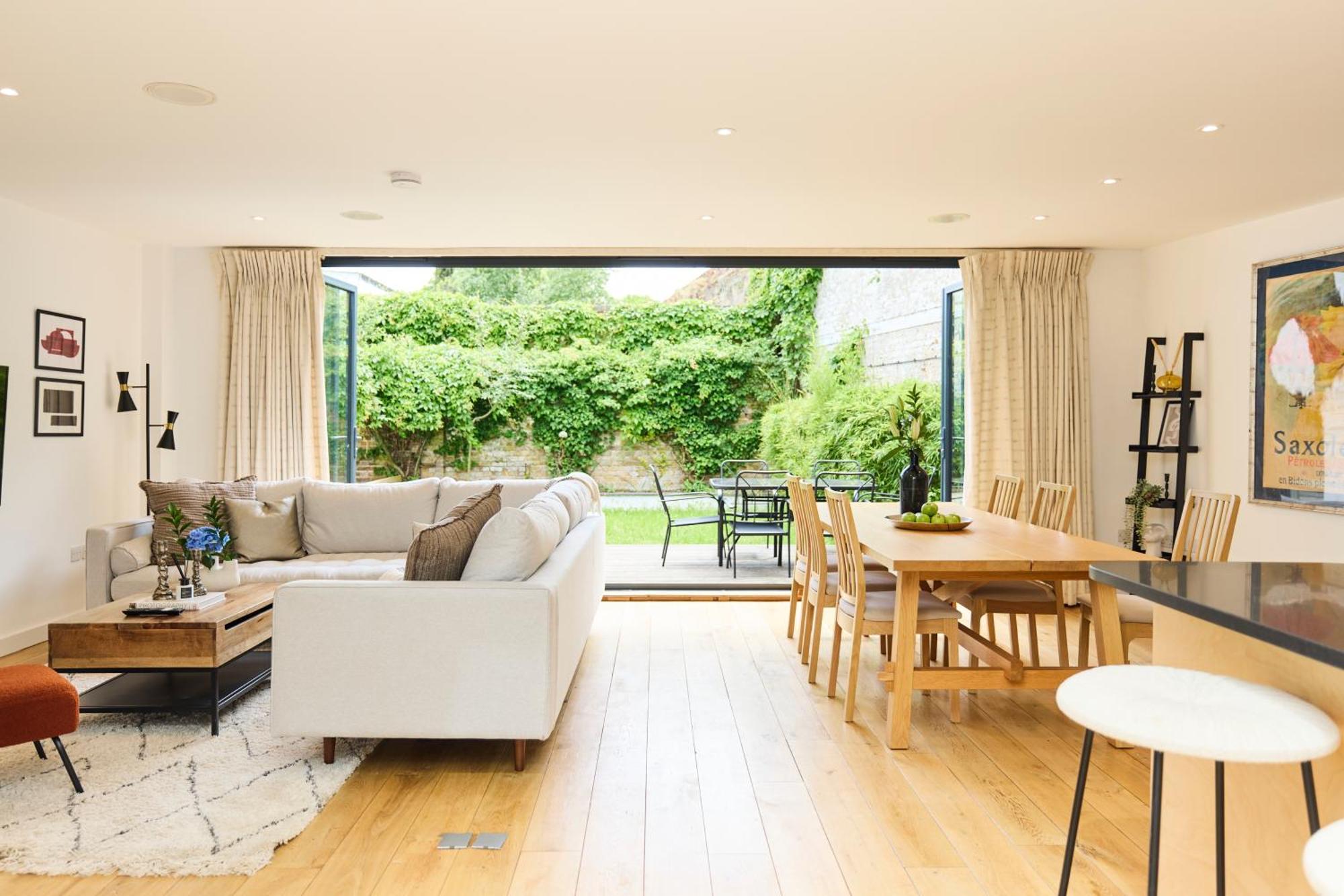 The Putney Wonder - Dazzling 3bdr Flat With Garden Leilighet London
