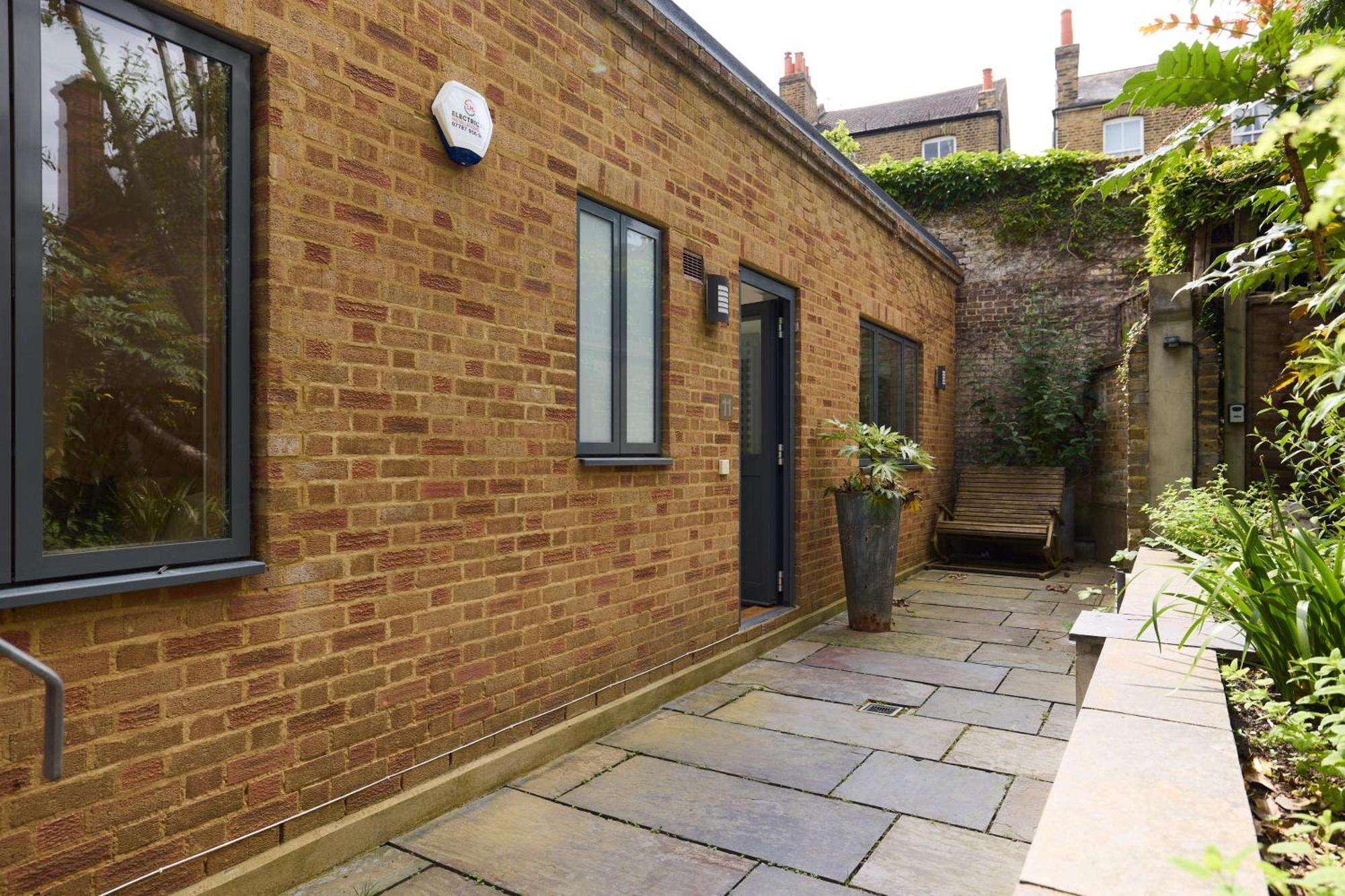 The Putney Wonder - Dazzling 3bdr Flat With Garden Leilighet London