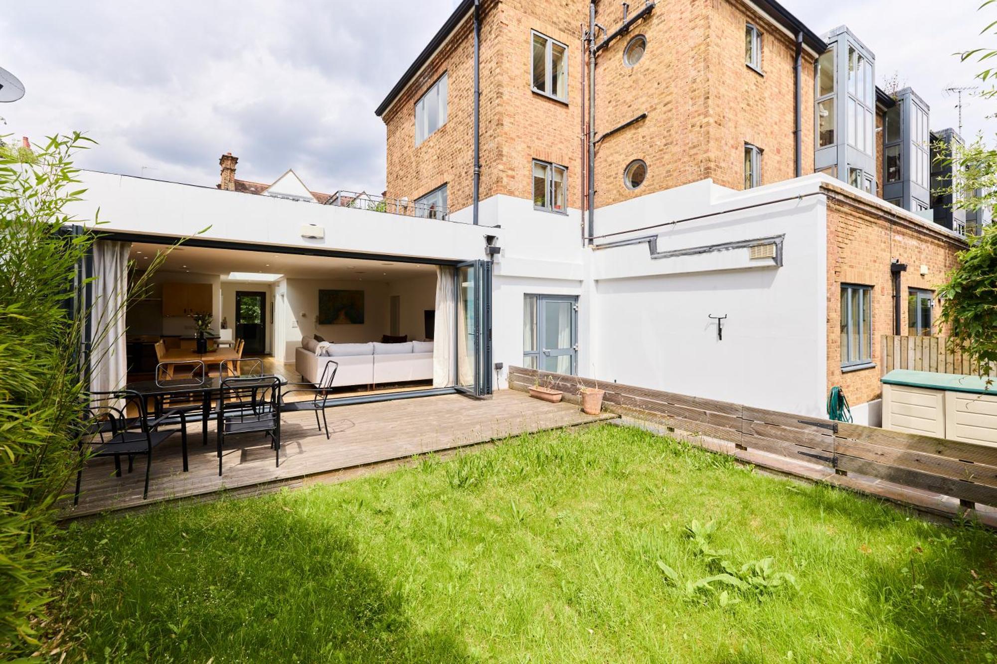 The Putney Wonder - Dazzling 3bdr Flat With Garden Leilighet London