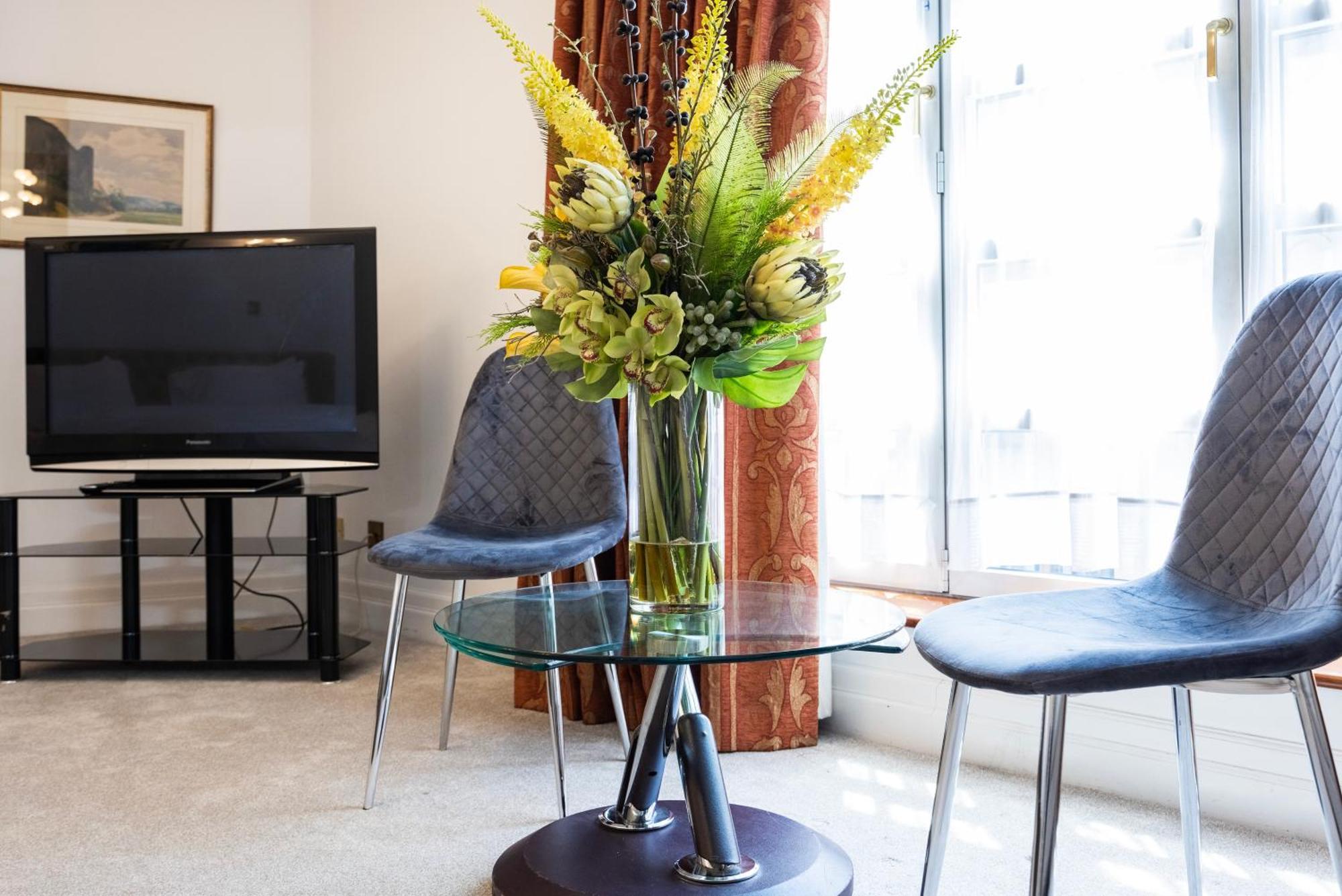 Carlton Court - Mayfair 5*