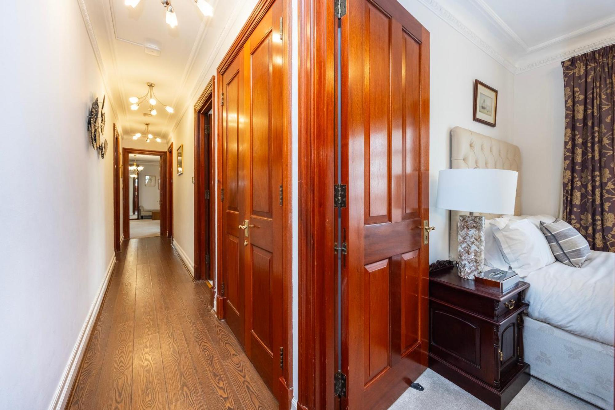 Carlton Court - Mayfair Lägenhetshotell 5*