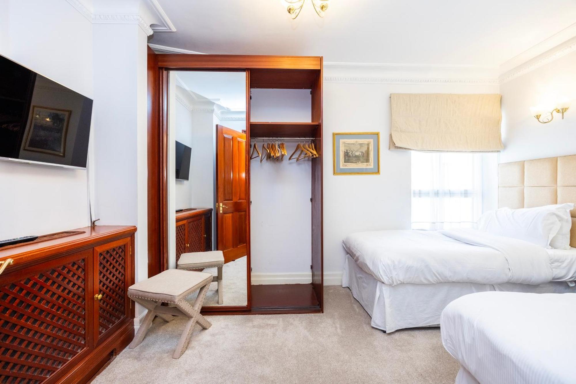 Carlton Court - Mayfair London
