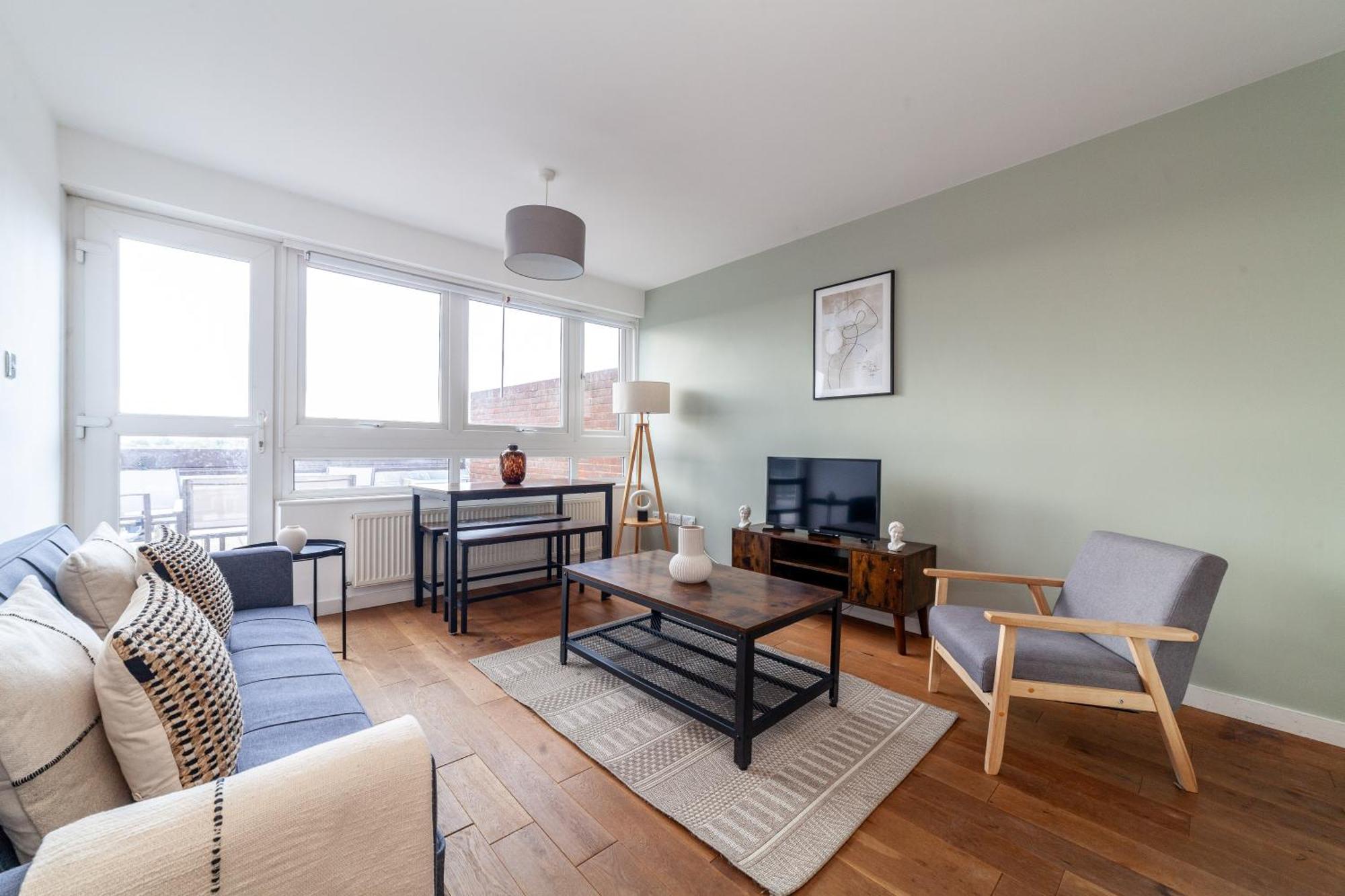 The Shepherd's Bush Collection Apartment