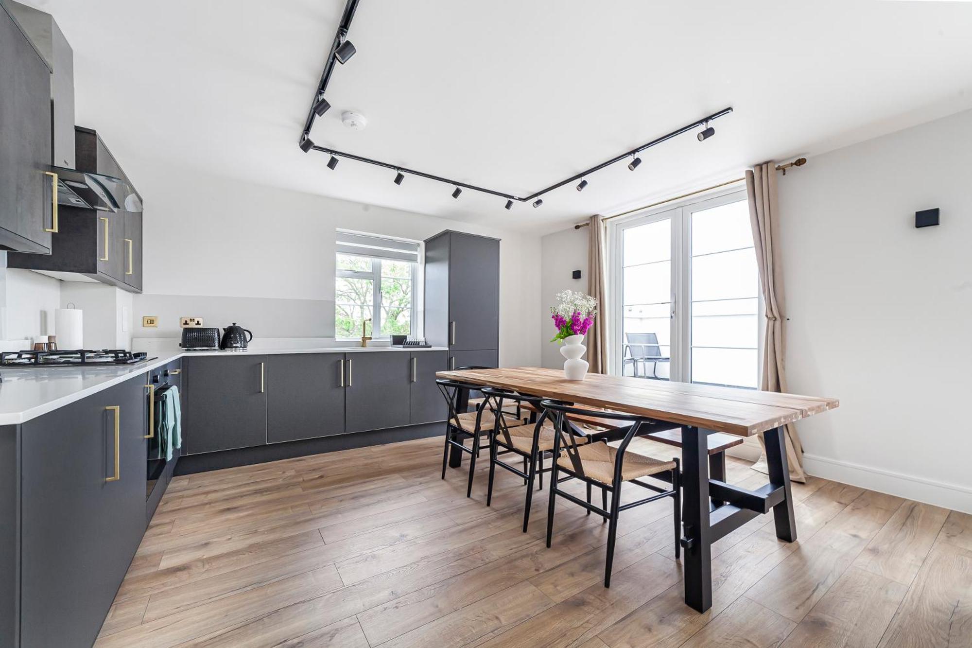 Arte - Serviced For Leisure And Business - Private Parking - 12 Minutes Walking From Wembley Stadium Leilighet London