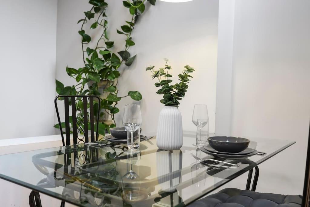 Appartement Cozy Private 1-bedroom Short Term & Flexible Renting Hoxton With Free Wifi Londen
