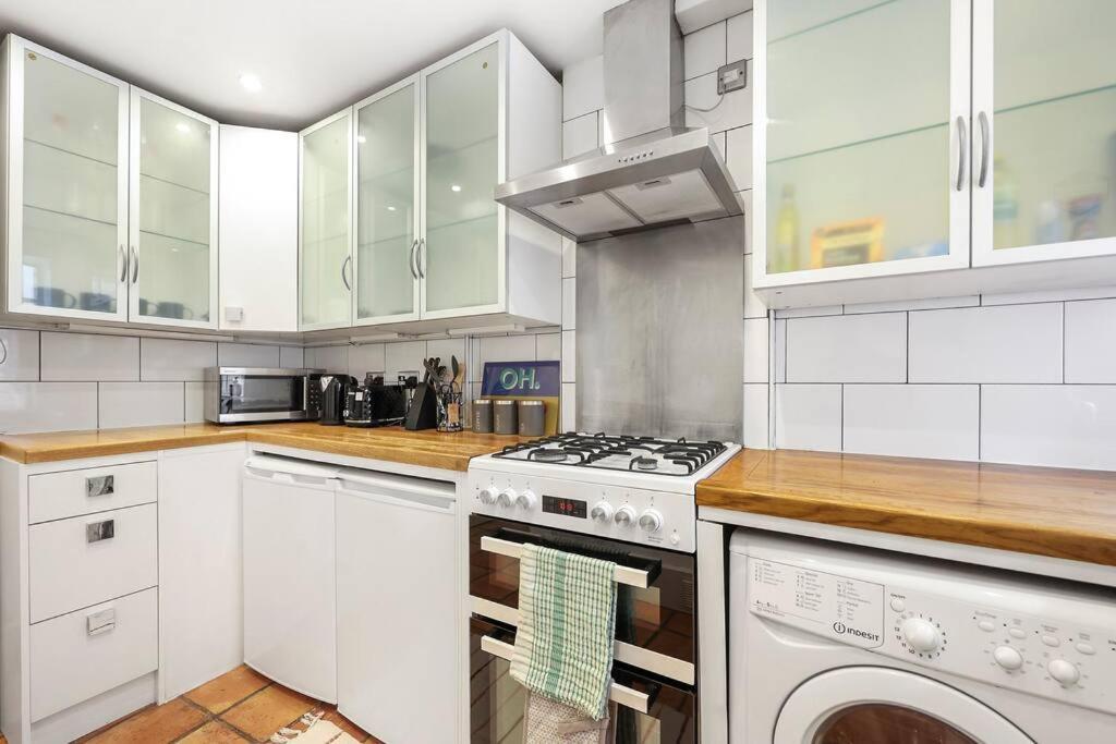 Appartement Cozy Private 1-bedroom Short Term & Flexible Renting Hoxton With Free Wifi Londen